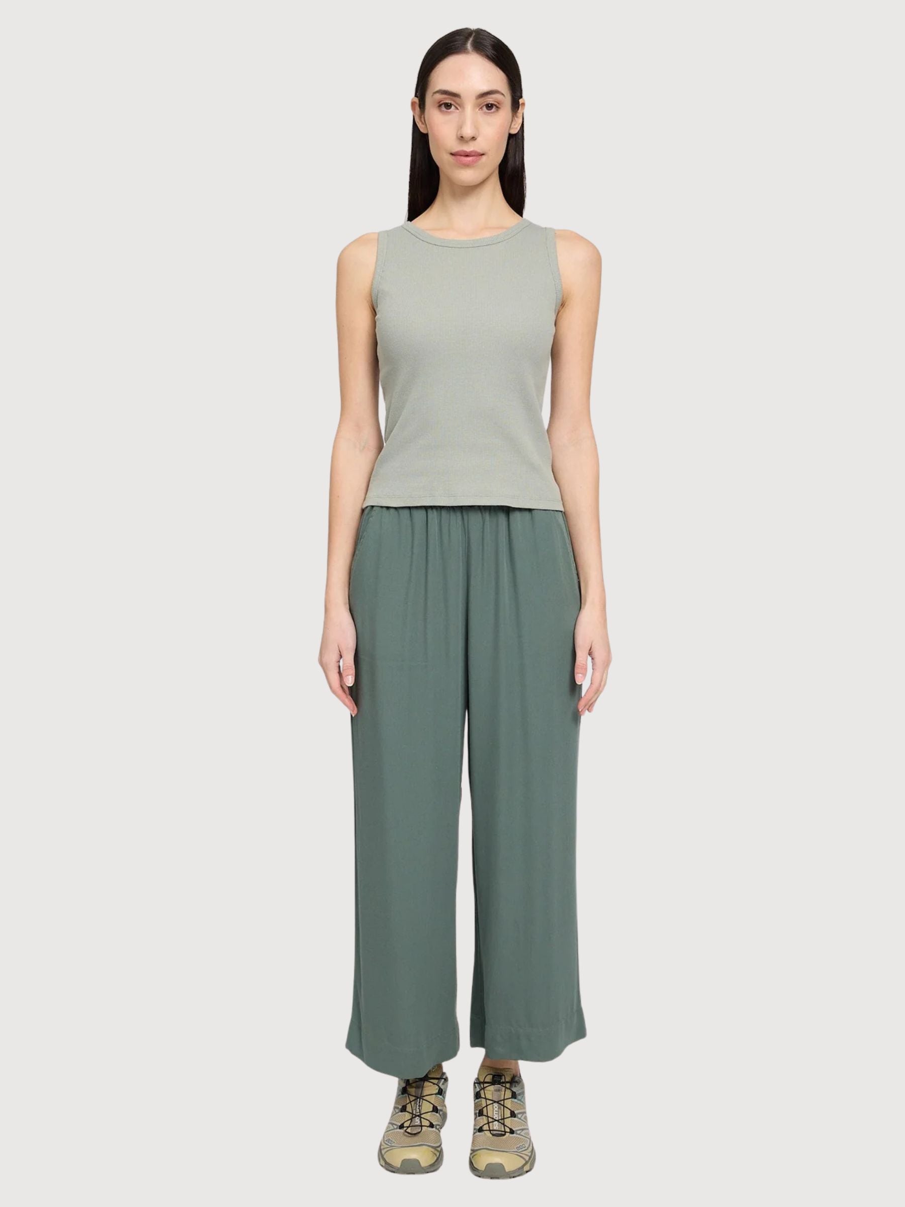 Canotta basic da donna con stampa eucalipto | MAZINE
