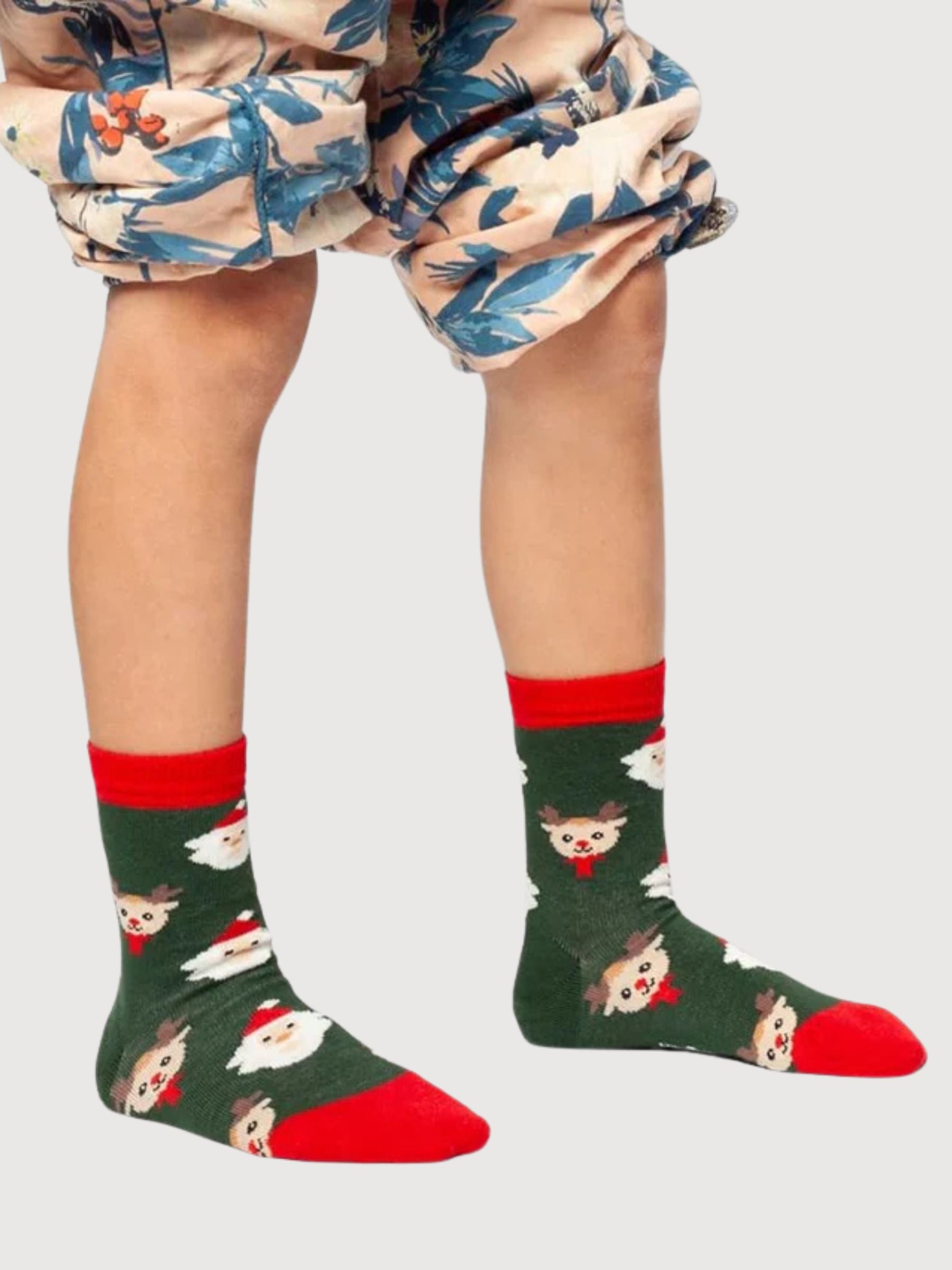 Socken Lil Rudolph im Wald für Kinder | Dillysocks