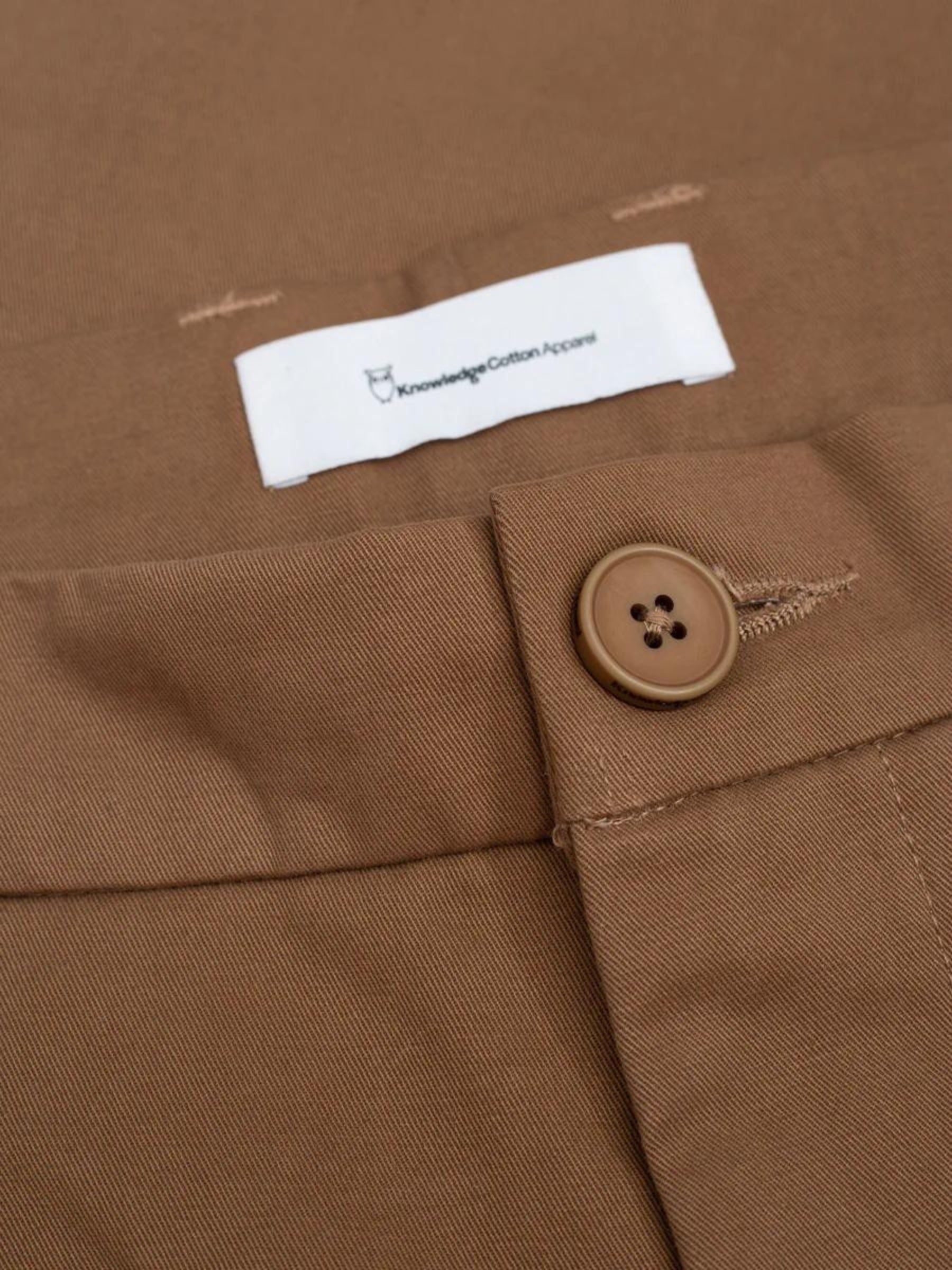 Pantaloni in cotone biologico marrone Chino Chuck | Knowledge Cotton Apparel