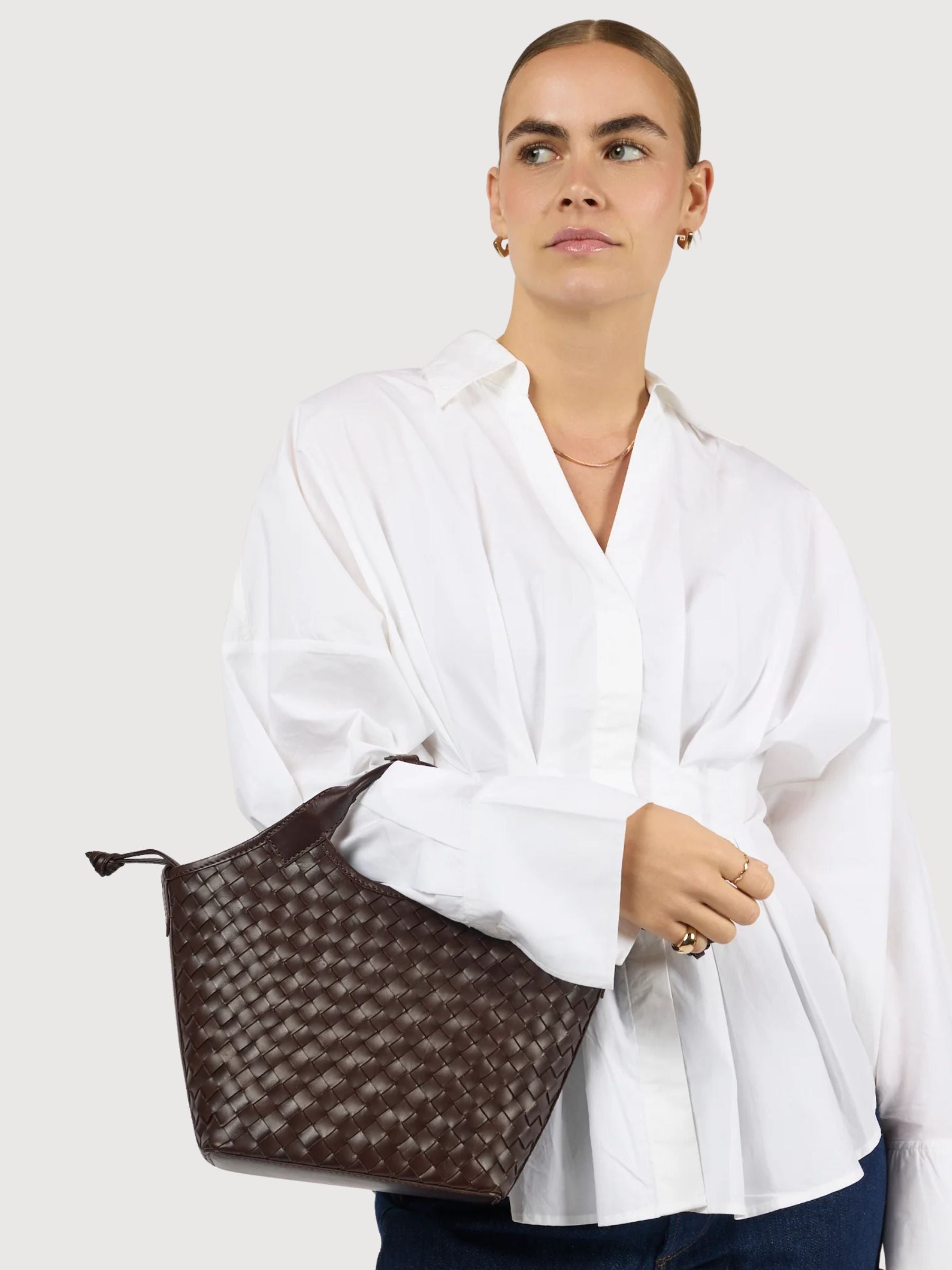 Mara Midi – Chocolate Woven Classic Leather | O My Bag