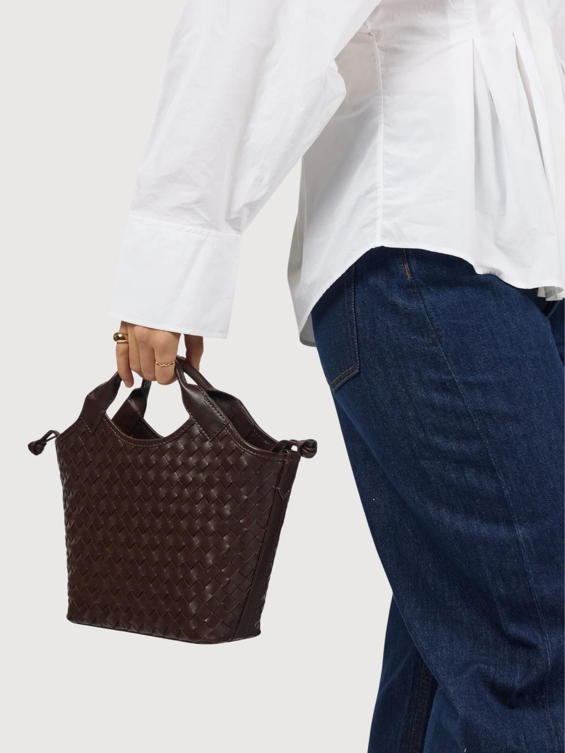 Mara Midi – Chocolate Woven Classic Leather | O My Bag