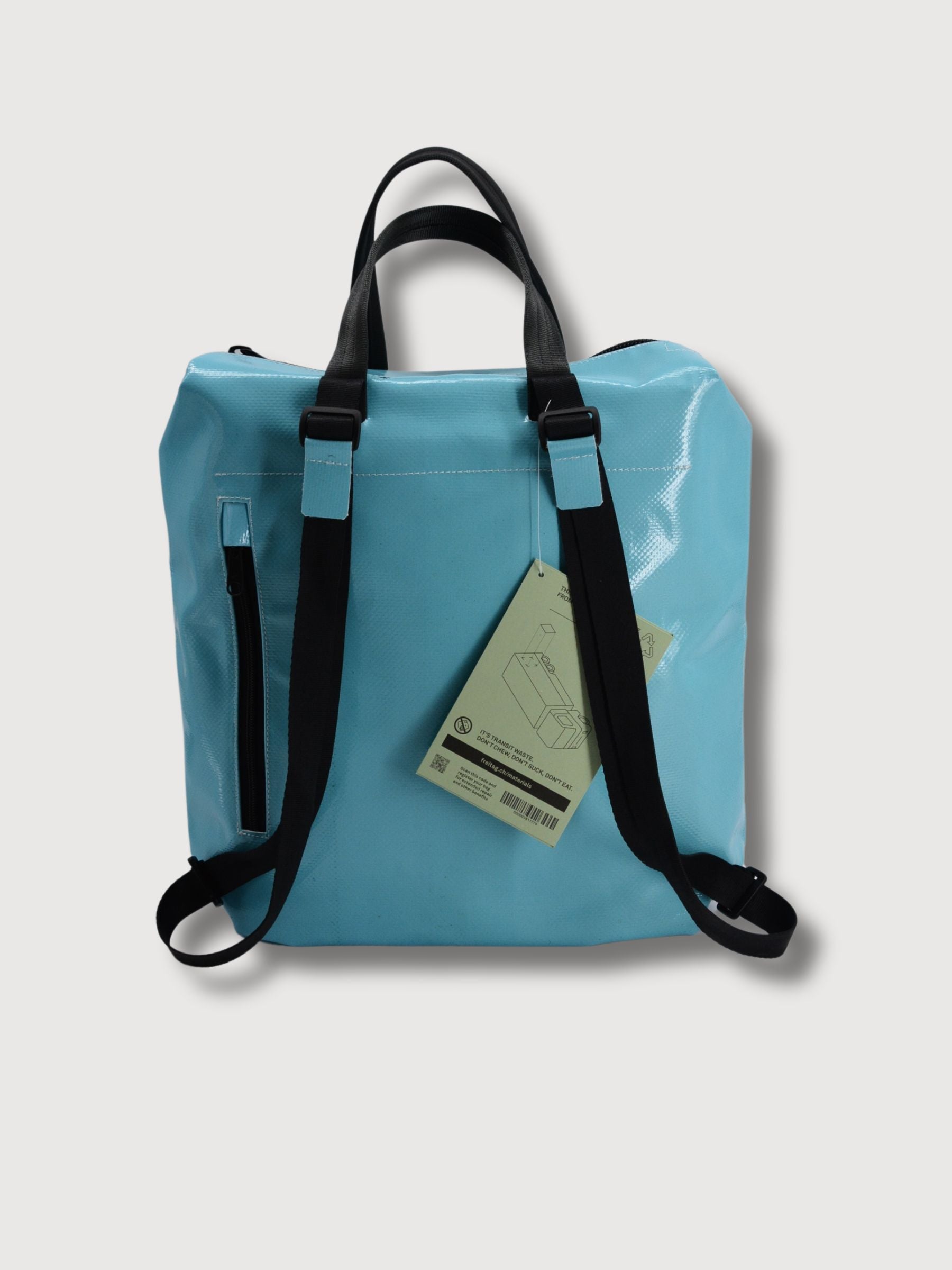 Rucksack F201 Pete Light & Dark Blue in gebrauchten LKW -Planen | Freitag