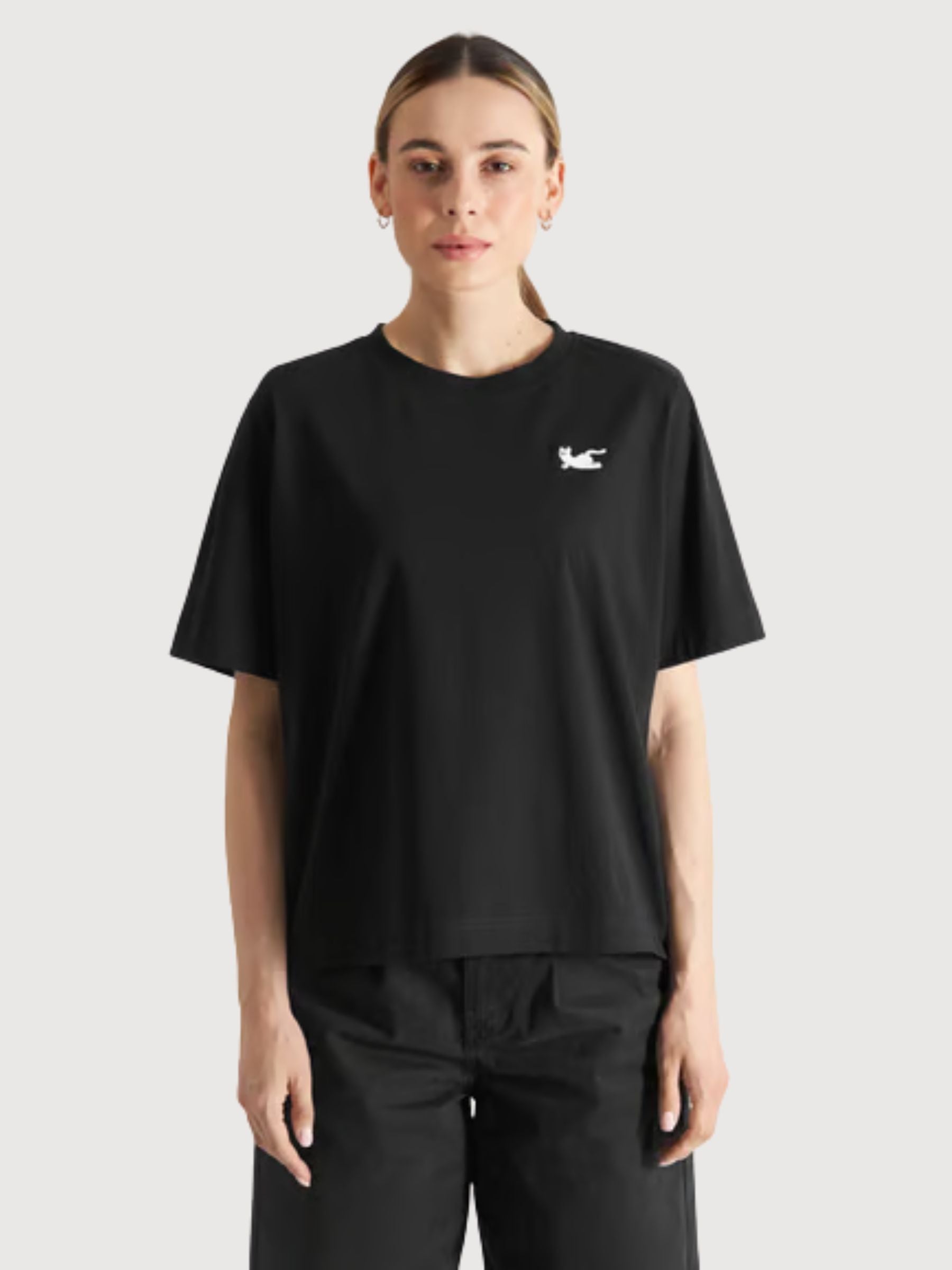 T-Shirt Vadstena Katze Kobra Pose Schwarz | Dedicated
