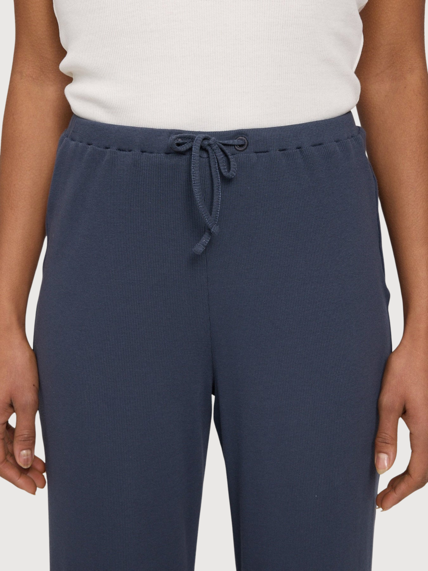 Gestreifte Rippstrickhose für Damen, Baumwolle, Tintenblau | Mazine
