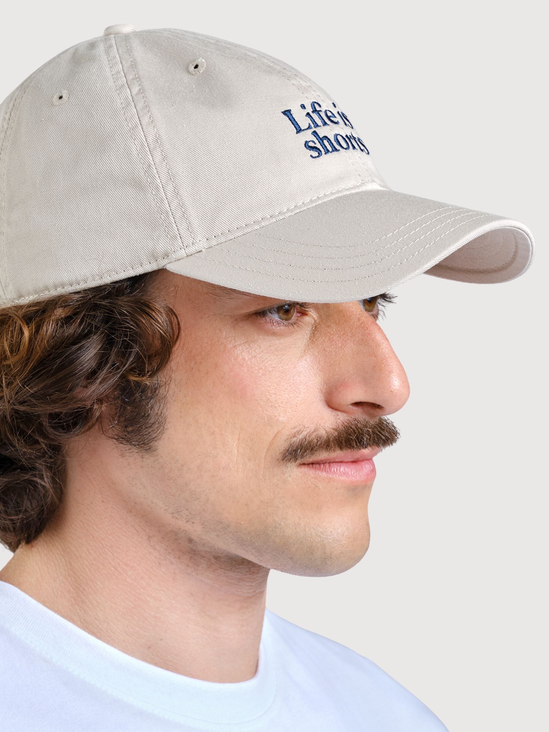 Soft Cap Slussen Life is Shorts Beige | Dedicated