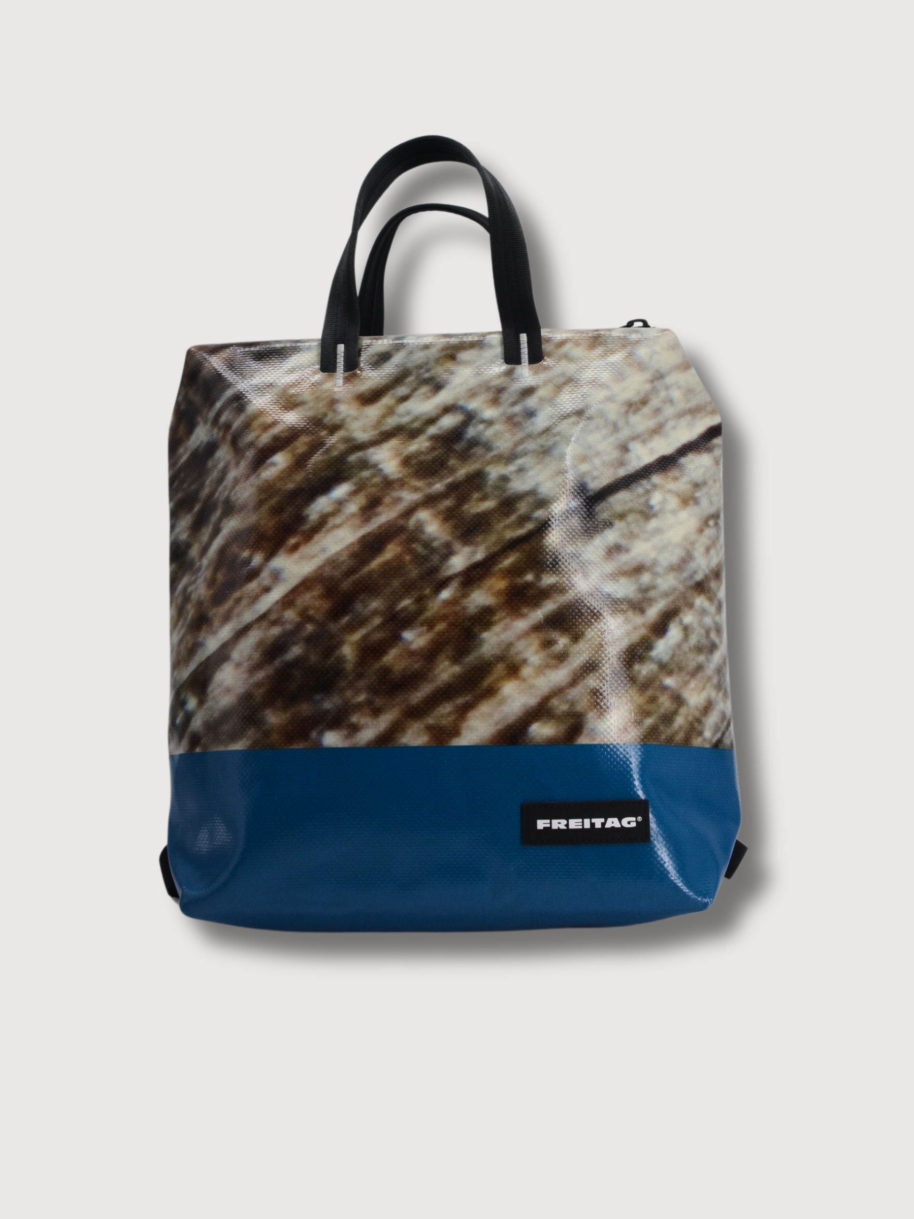 Backpack F201 Blu beige a motivi di pete in teli per camion usati | Freitag