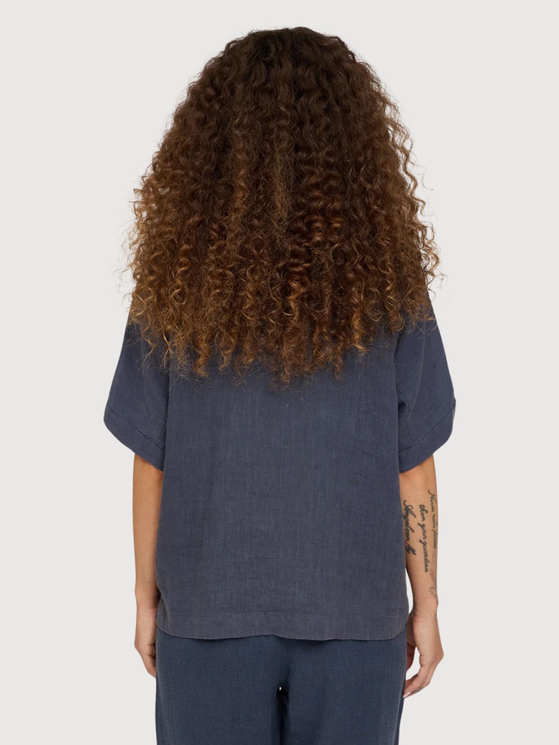 Kurzarm-Leinenhemd für Damen, tintenblau | Mazine