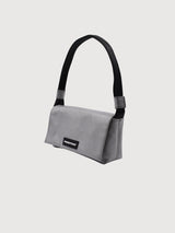 F171 LAURA Schultertasche Silber | FREITAG