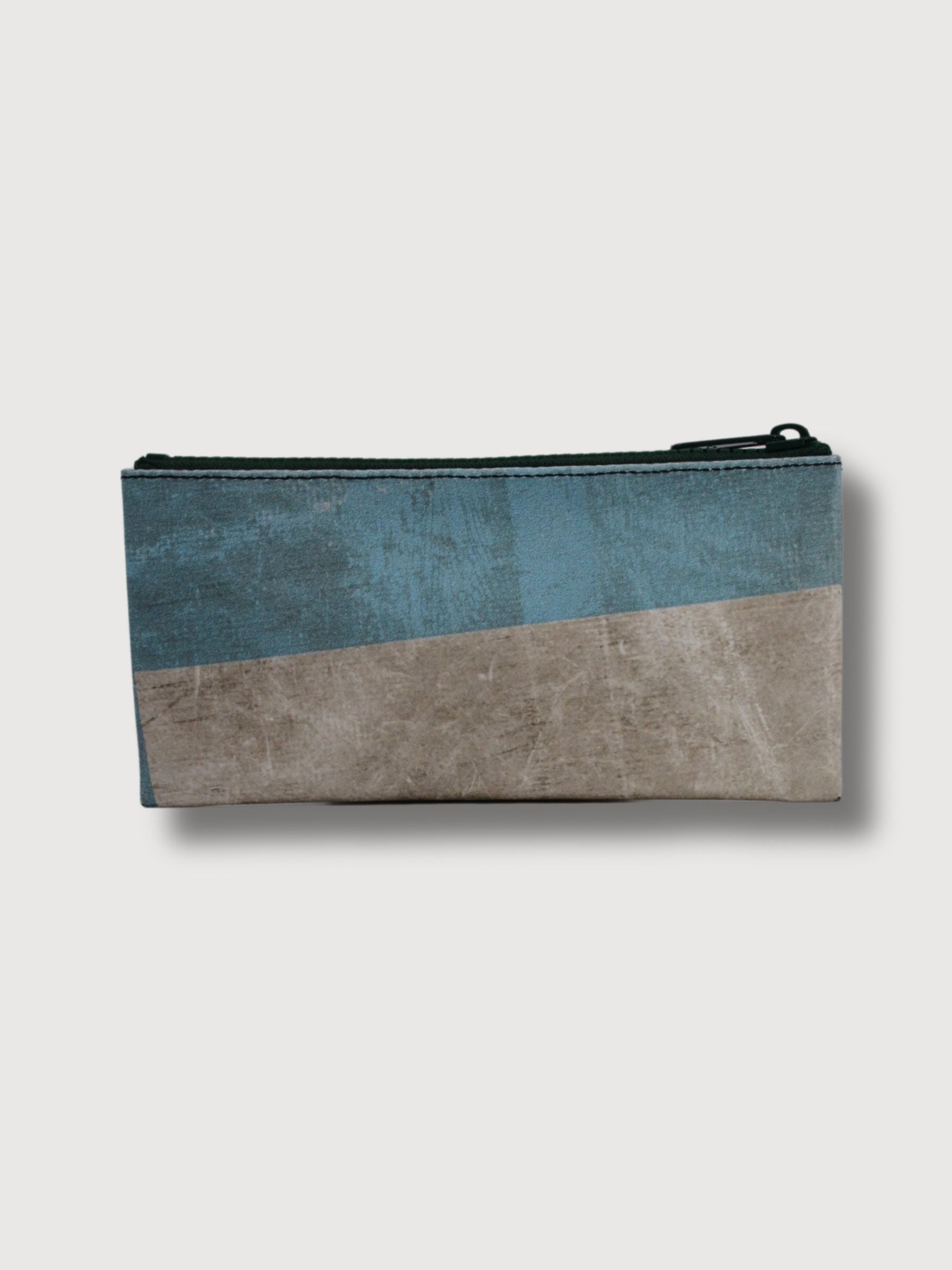 Pouch F06 Serena Grey & Light Blue In Used Truck Tarps | Freitag