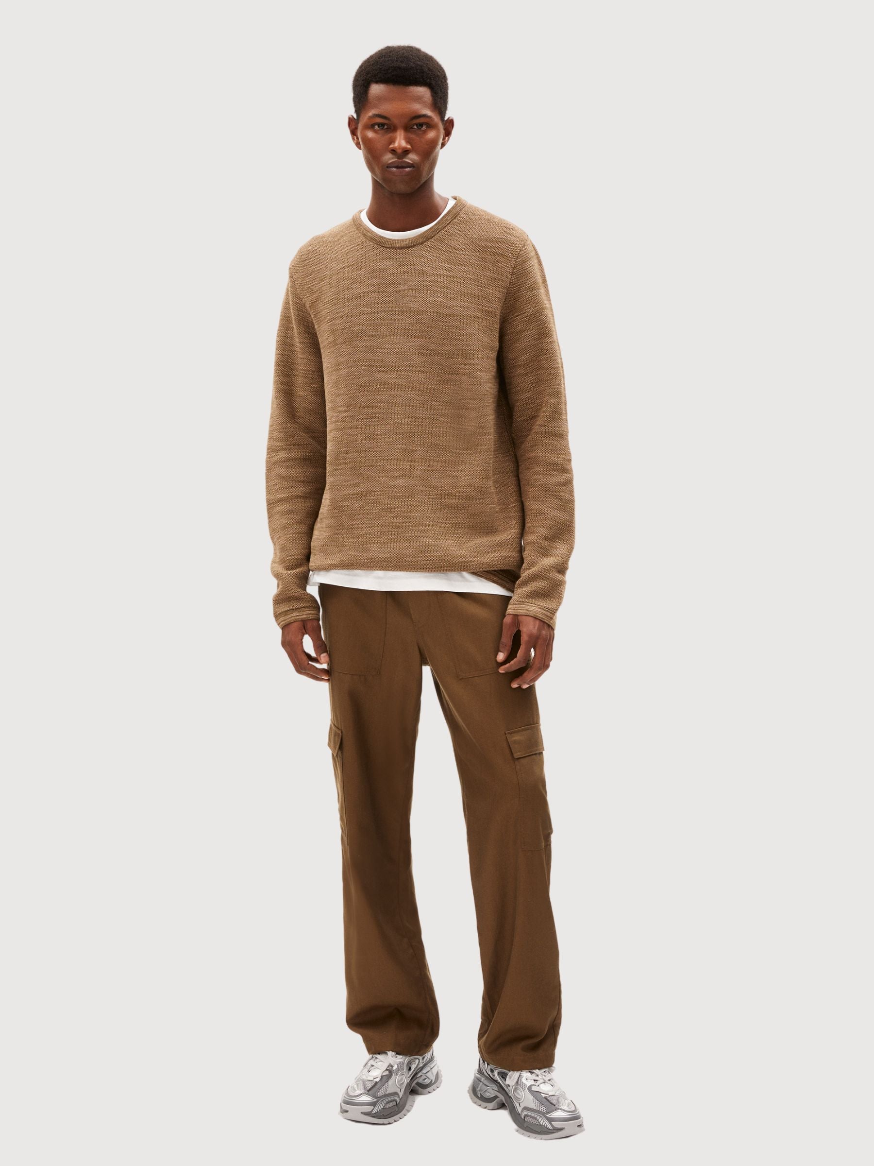Tolaa Sweater Man Dried Moss Cinnamon | Armedangels