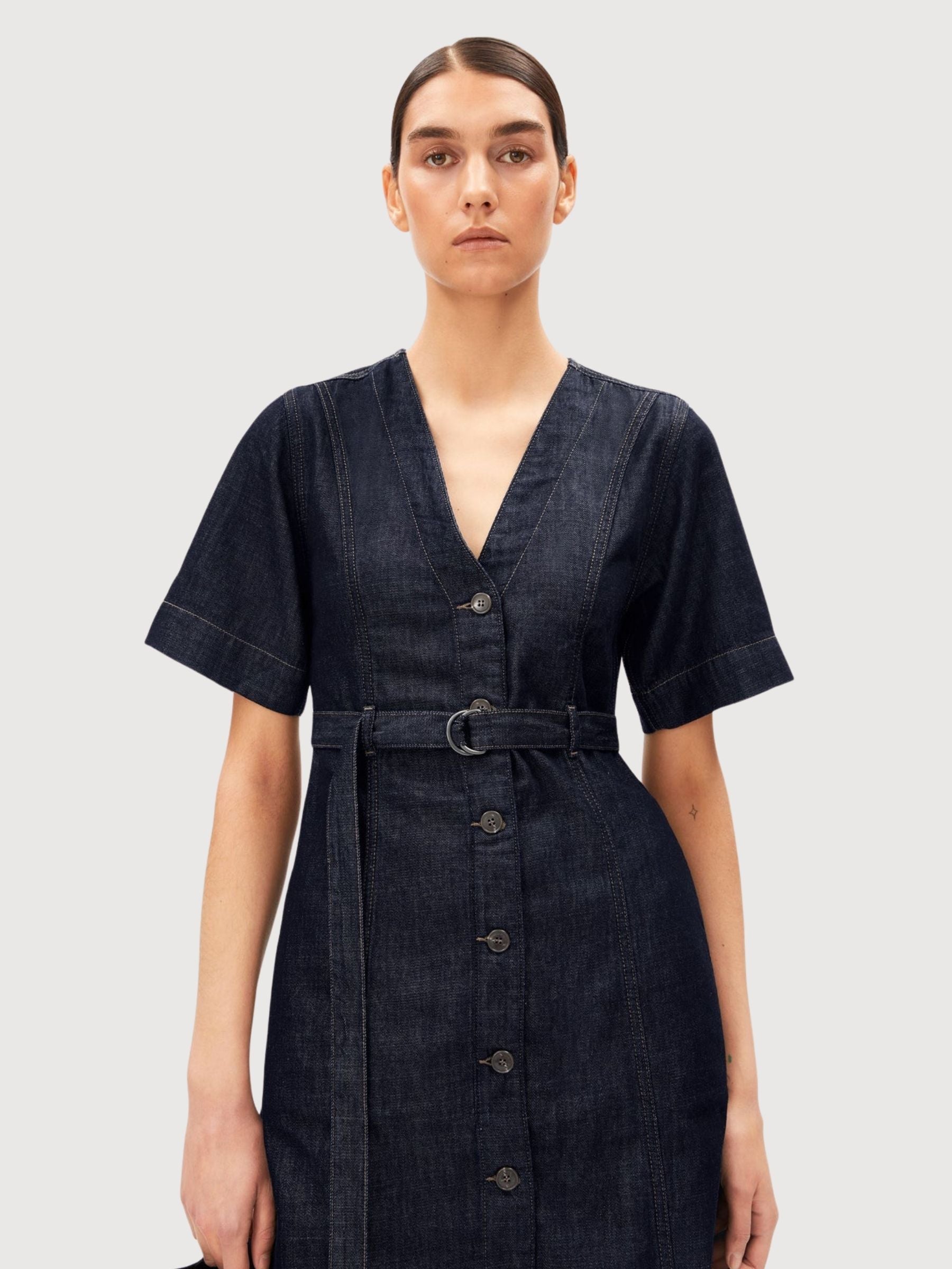 Abito midi in denim con cintura | Armedangels
