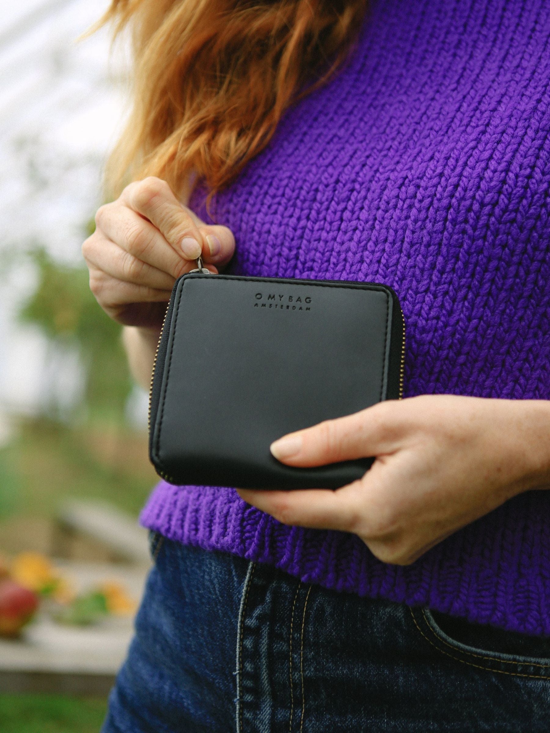 Sonny Square Wallet Black Apple Skin | O My Bag