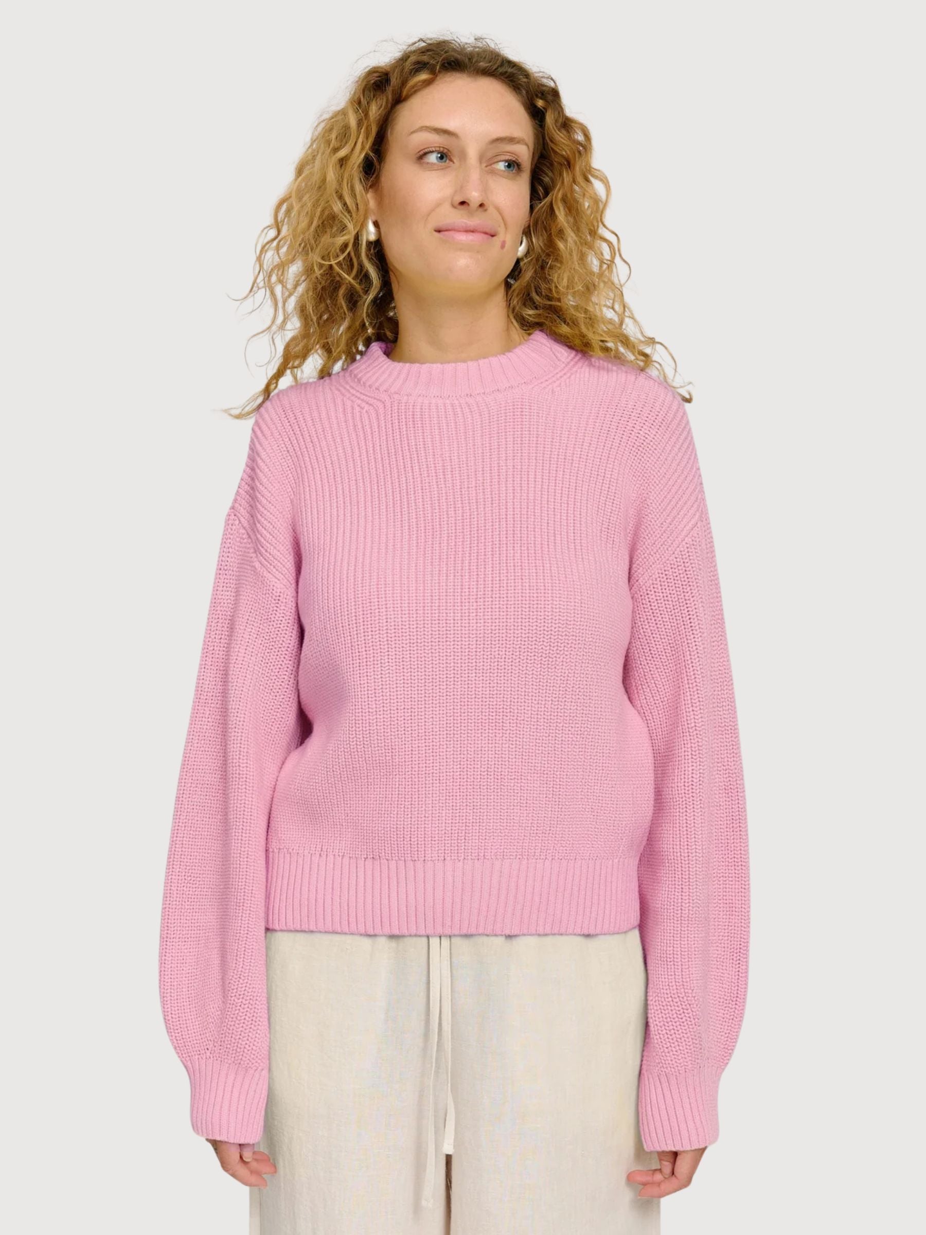 Grobstrickpullover für Damen in Blütenrosa | Mazine