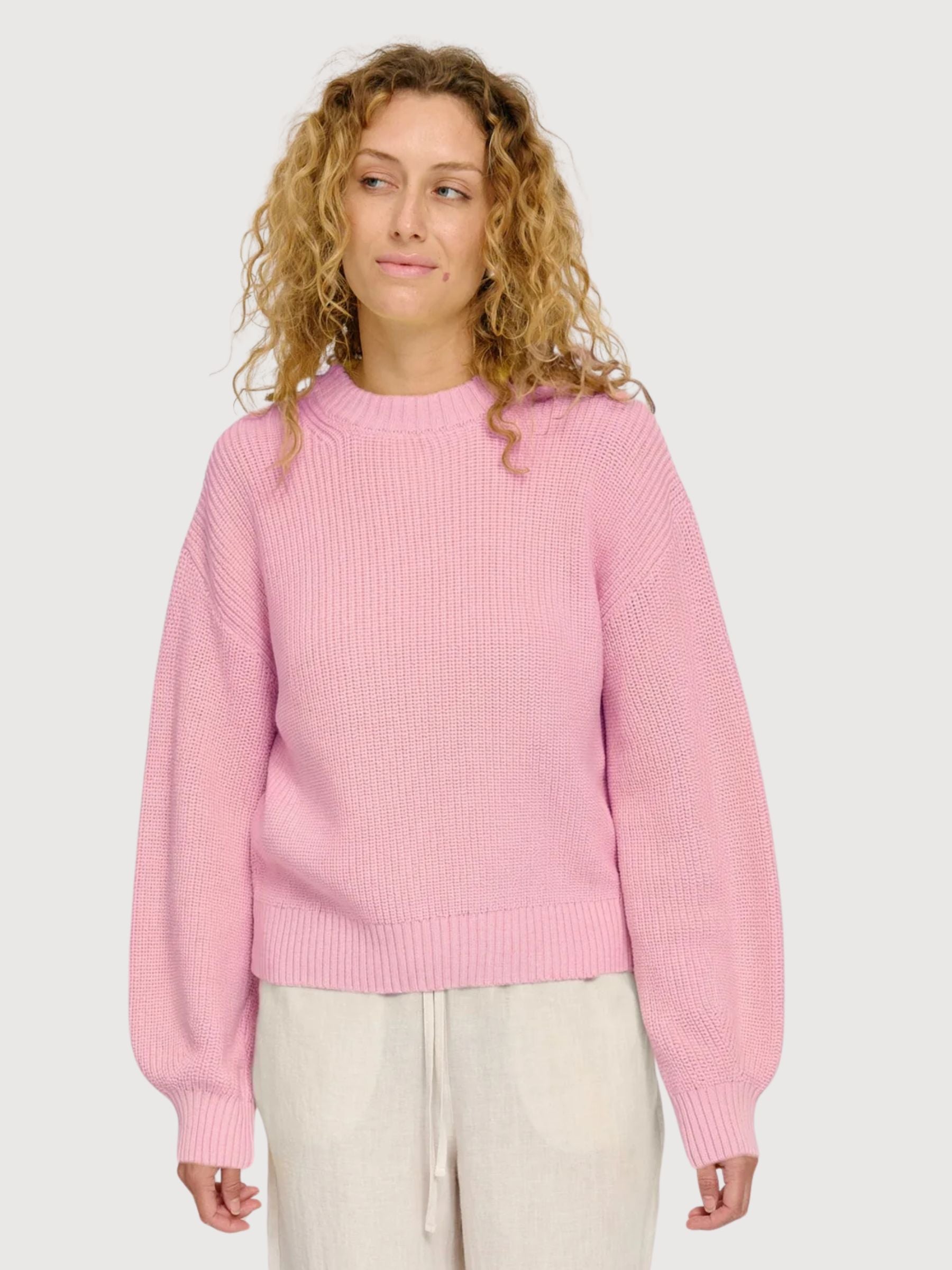 Grobstrickpullover für Damen in Blütenrosa | Mazine