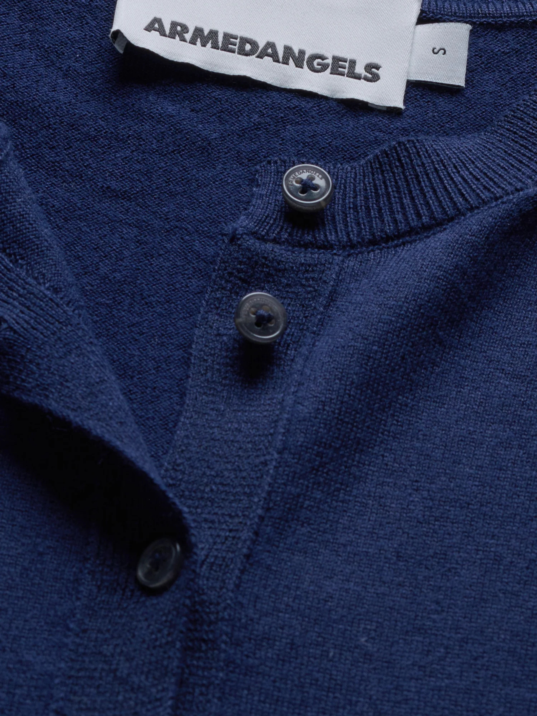 FINE KNIT CARDIGAN Tinted Navy | ARMEDANGELS
