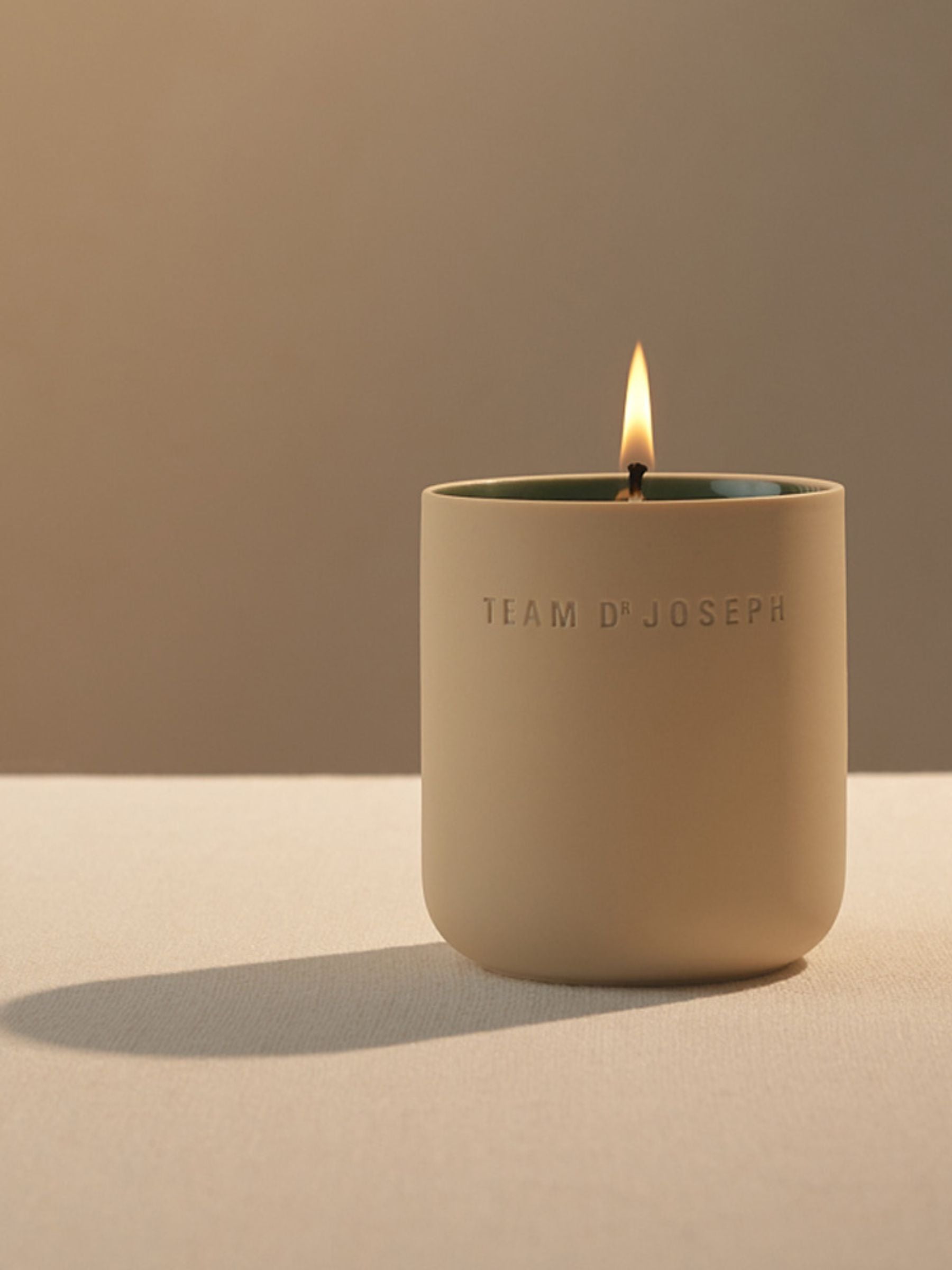 Candela Naturale Rose's Whisper 220G | Team Dr Joseph