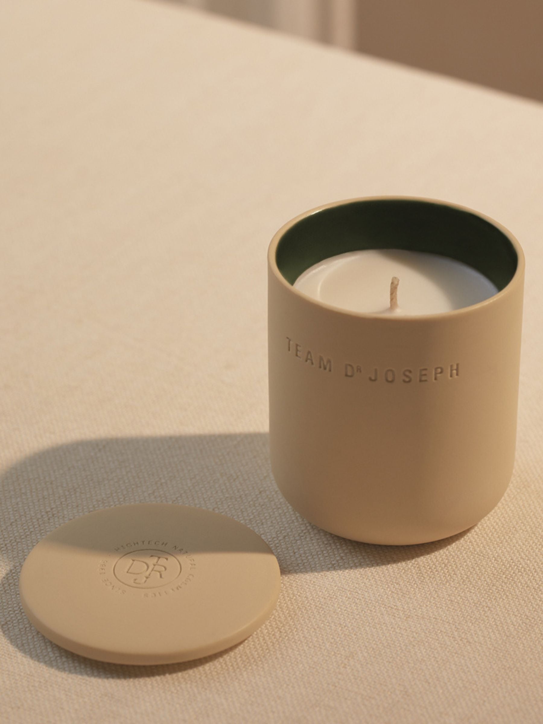 Candela Naturale Rose's Whisper 220G | Team Dr Joseph