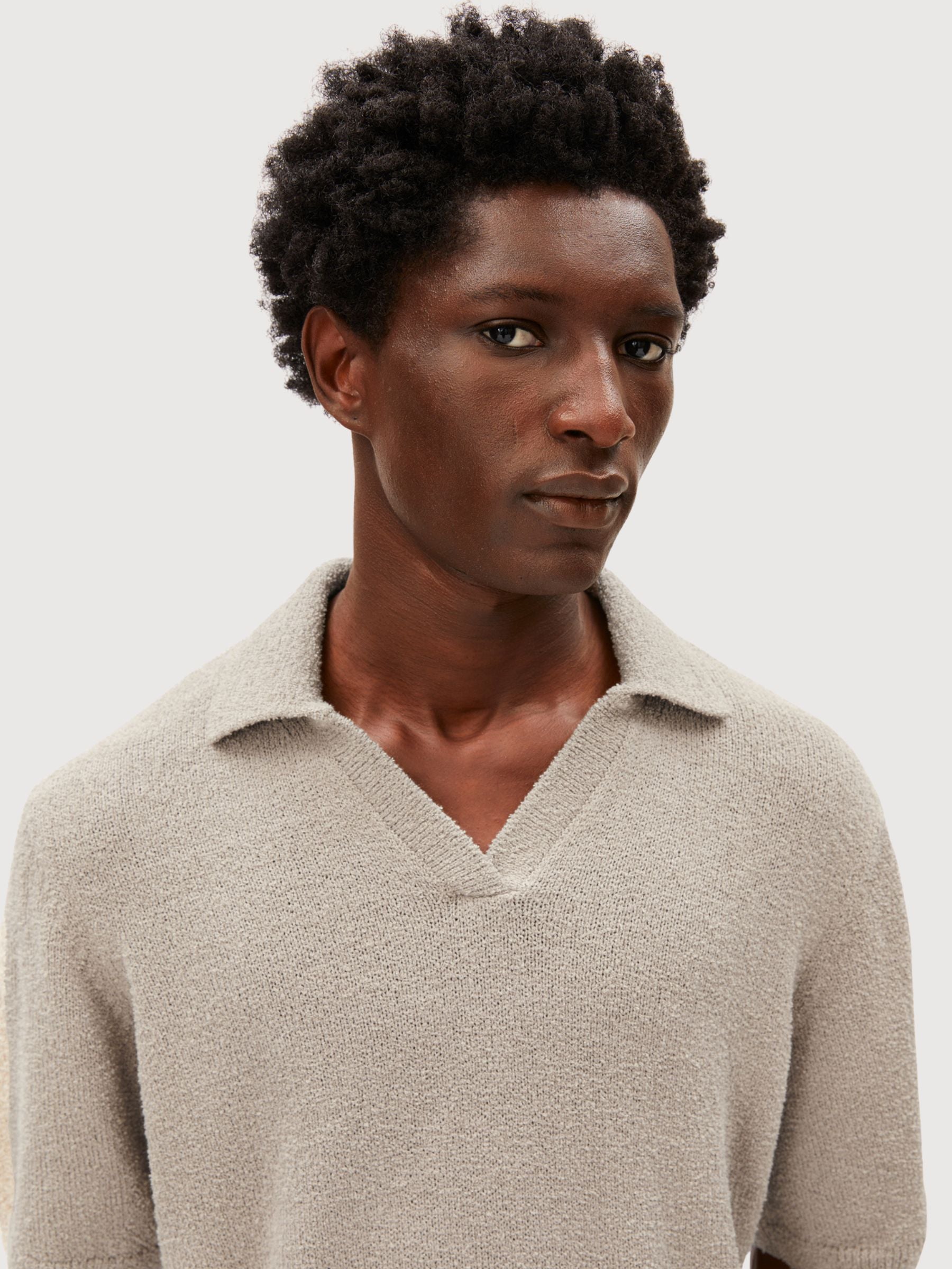 Bouclé-Strick-Poloshirt Sandstein | Armedangels