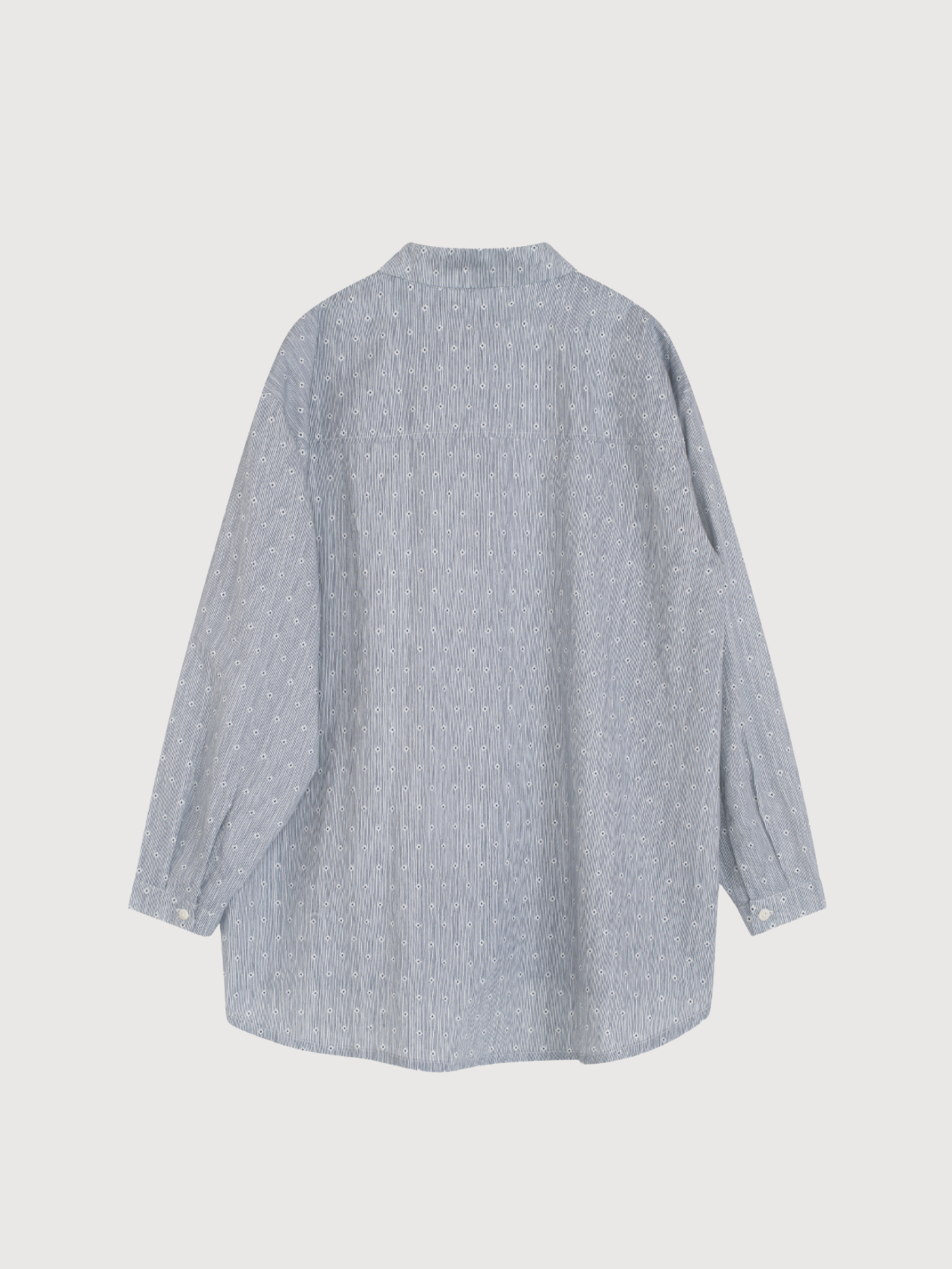 Locker geschnittenes Damenhemd aus Bio-Baumwolle in Indigo-Optik | SERENDIPITY