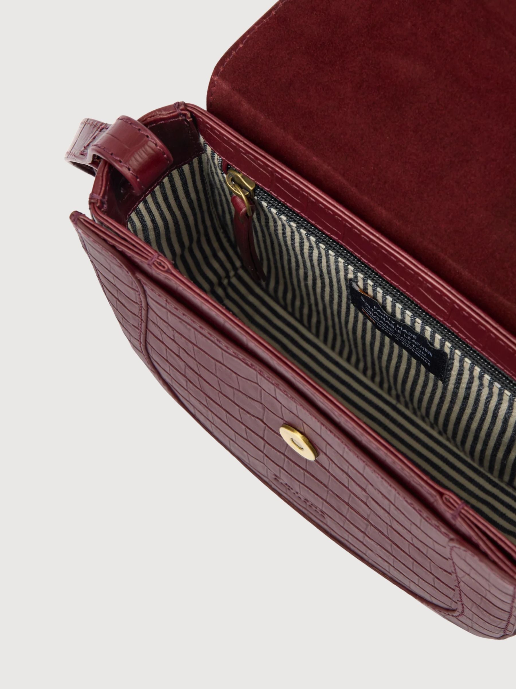 Nina – Leder in Dunkelkirschrot mit Krokoprägung | O my bag