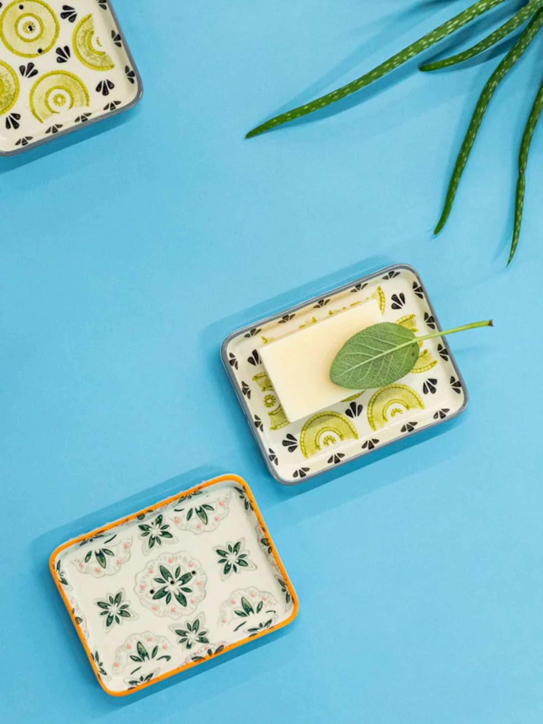 Stoneware soap dish TROPICAL | Tranquillo