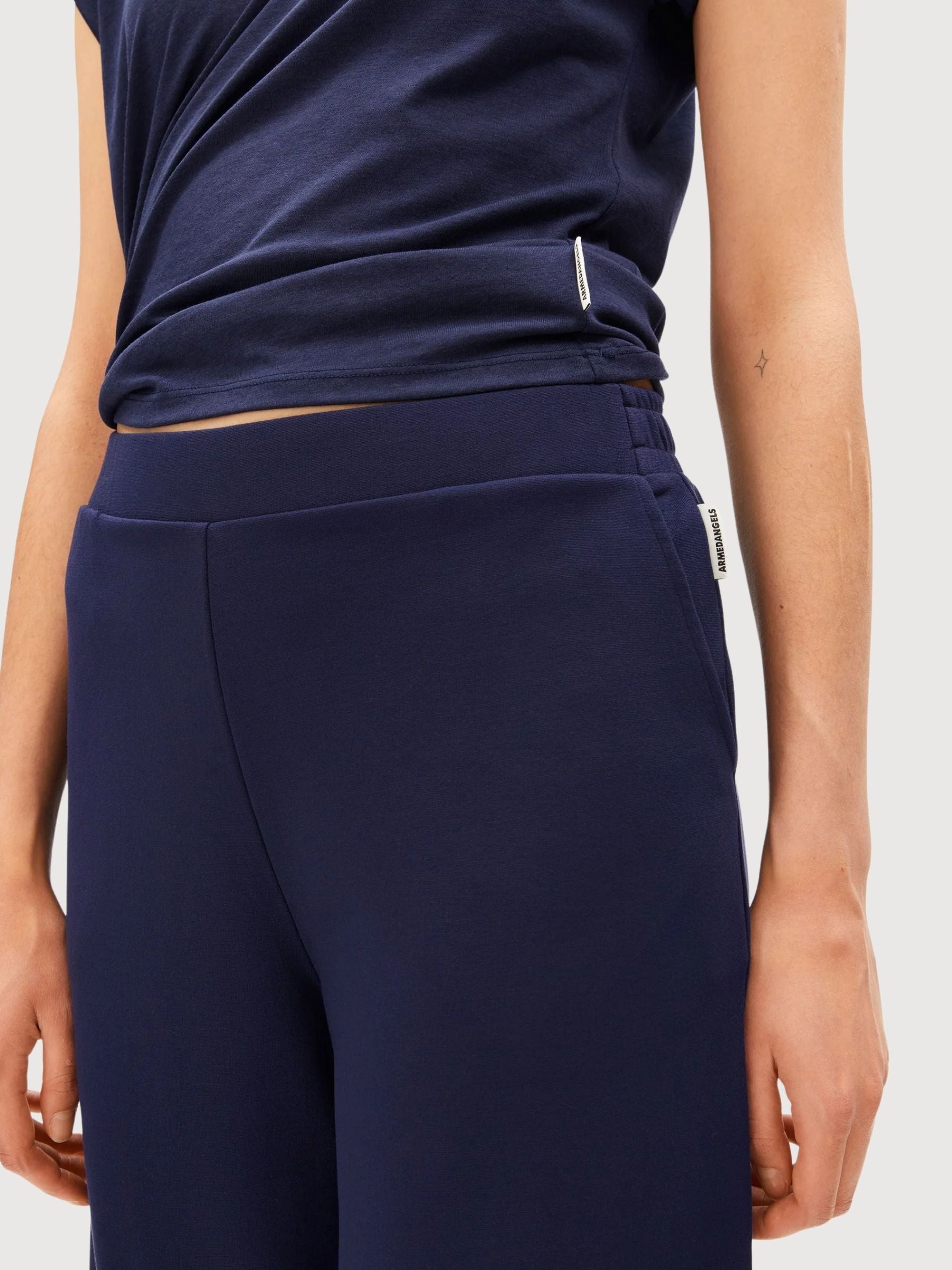Jerseyhose Himaari, getöntes Marineblau | Armedangels