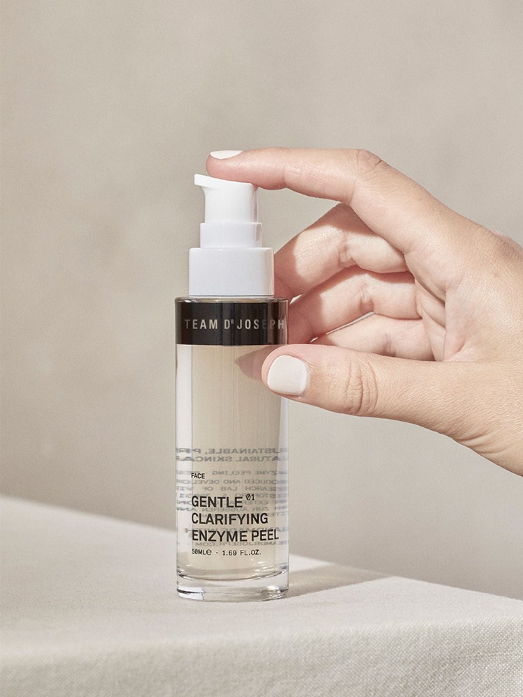 Sanfte klärende Enzymschale 50 ml i Team Dr Joseph