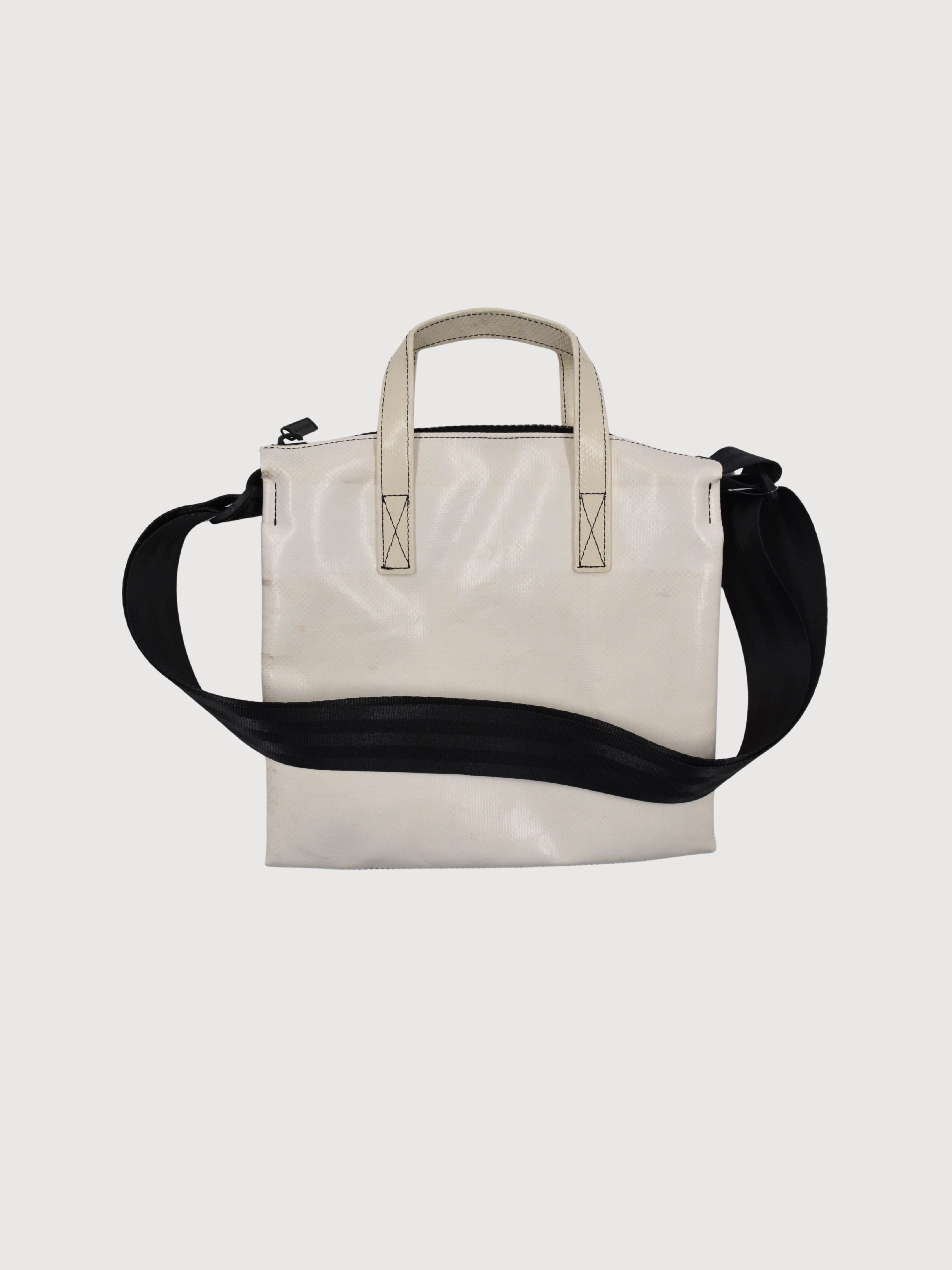 F274 RUBY Borsa a tracolla bianco/rosso | FREITAG