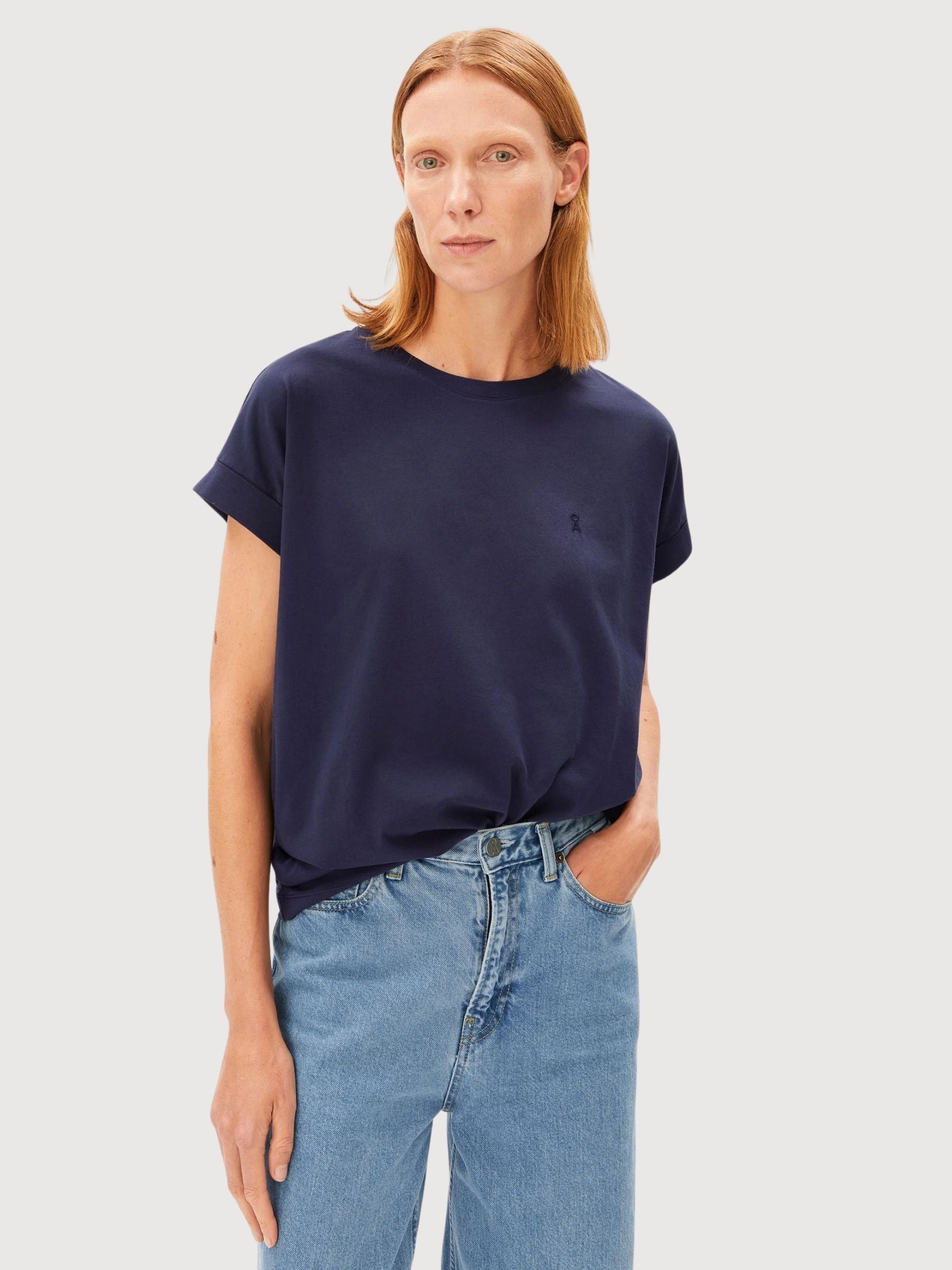 T-Shirt Idaara Tinted Navy Damen | Armedangels