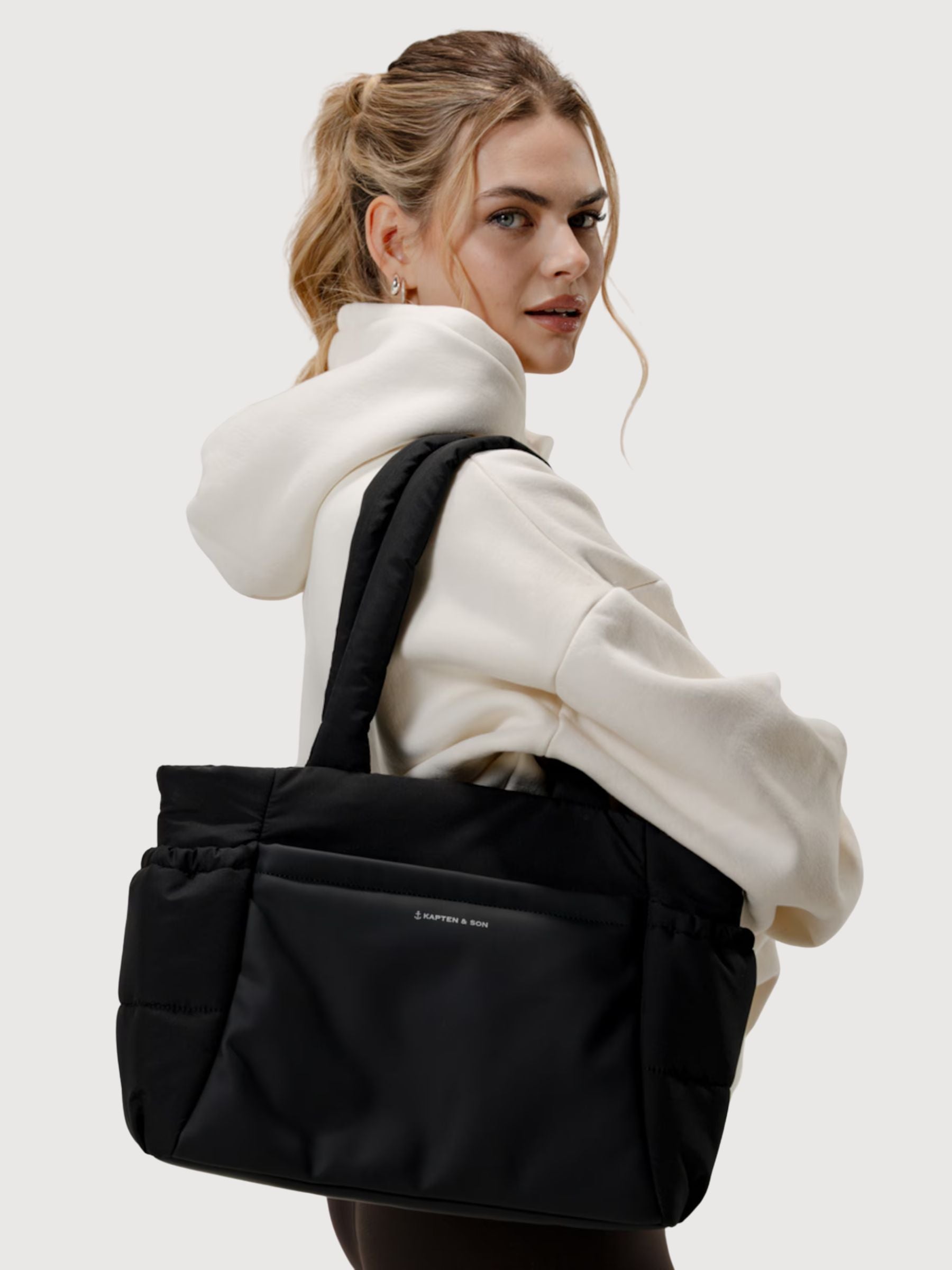 Borsa Hellvi Cloud Media Nera | Kapten & Son