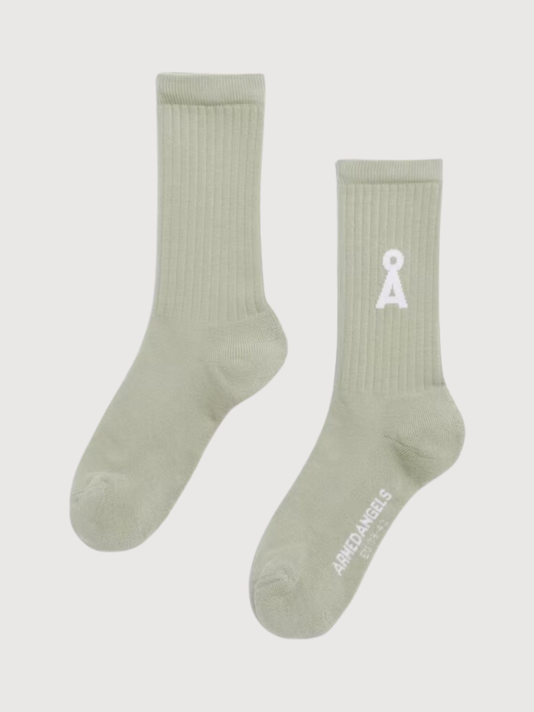 Saamus Bold Light Green Socks | Armedangels