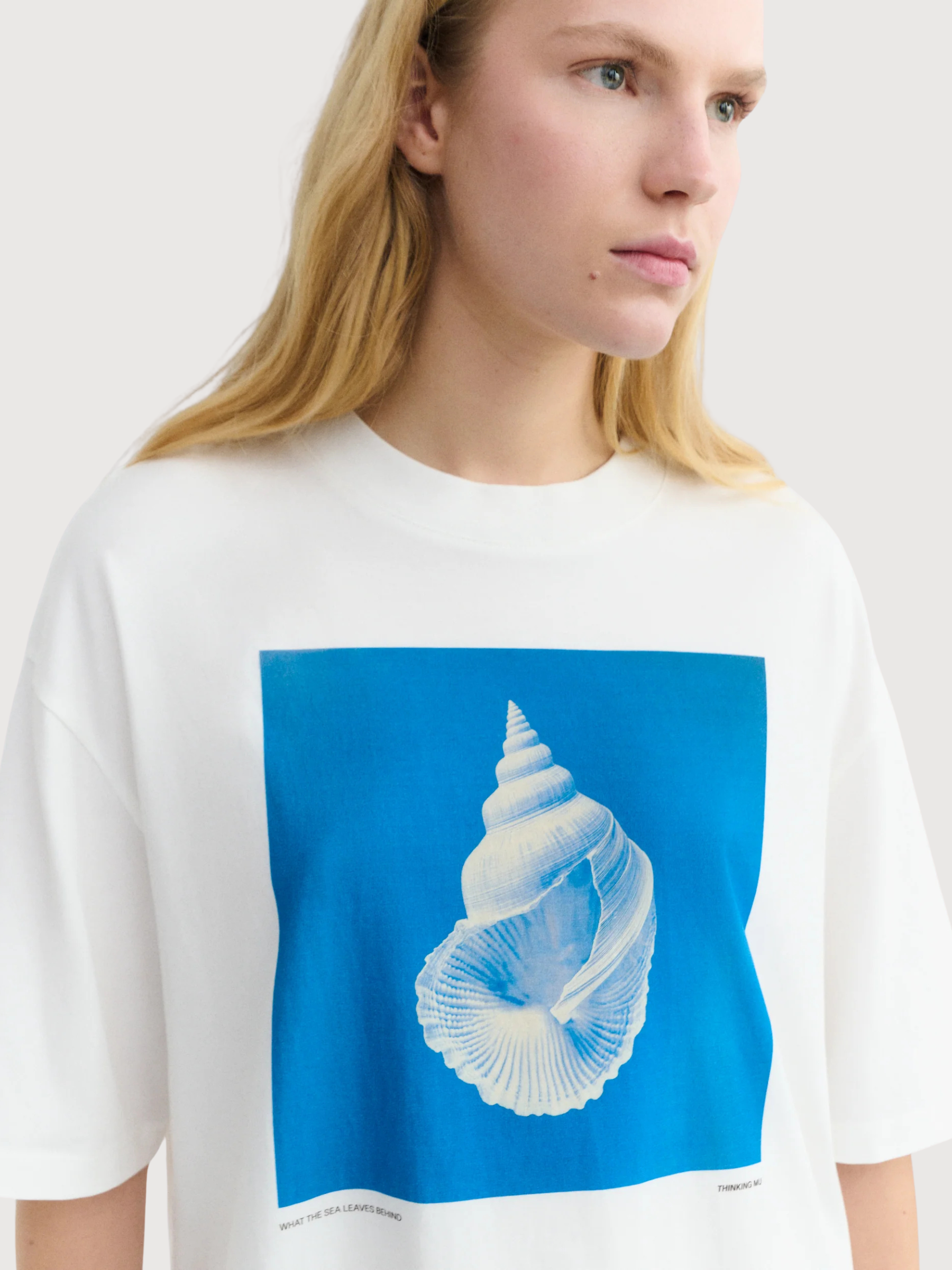 T-Shirt Lena Sea Treasure Woman | Thinking Mu