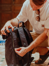 Rucksack Rolltop Biq 2.0 Schwarz aus recyceltem Material | Airpaq