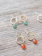 Anmutige Aventurine Gold Ohrringe i eine schöne St