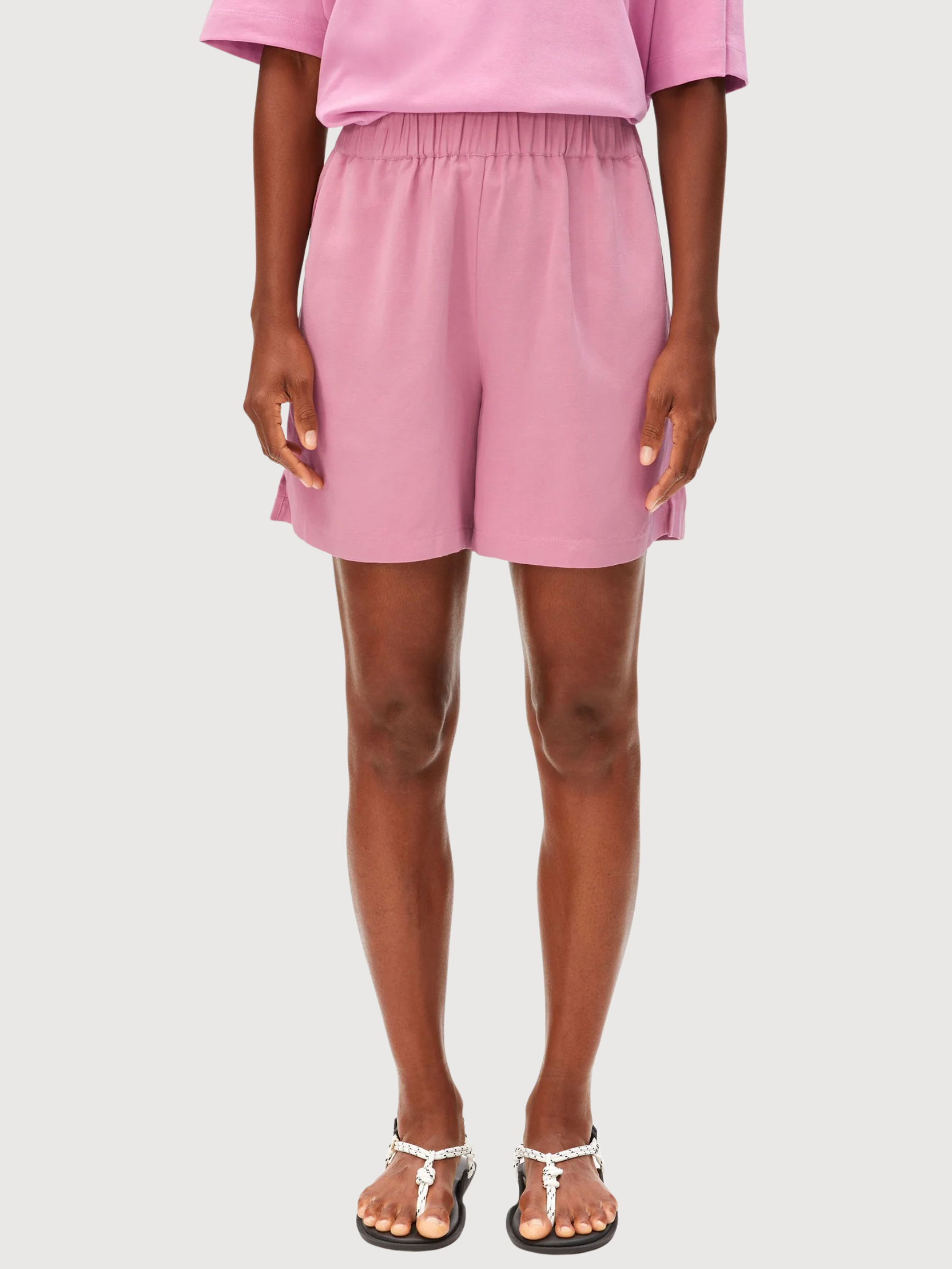 Linen Pull On Shorts Washed Berry | Armedangels