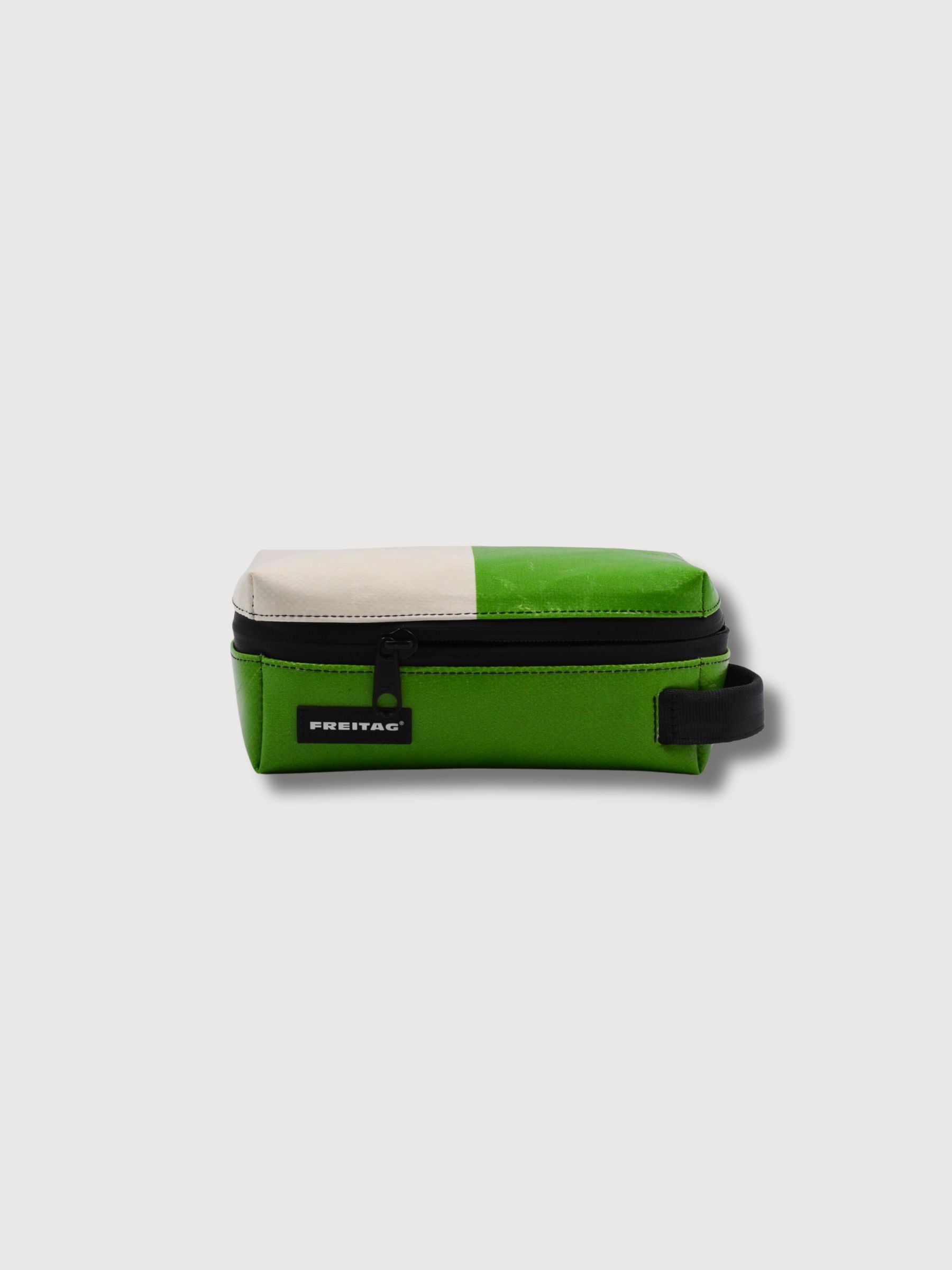 Beauty Case Cheyenne Green/White | Freitag