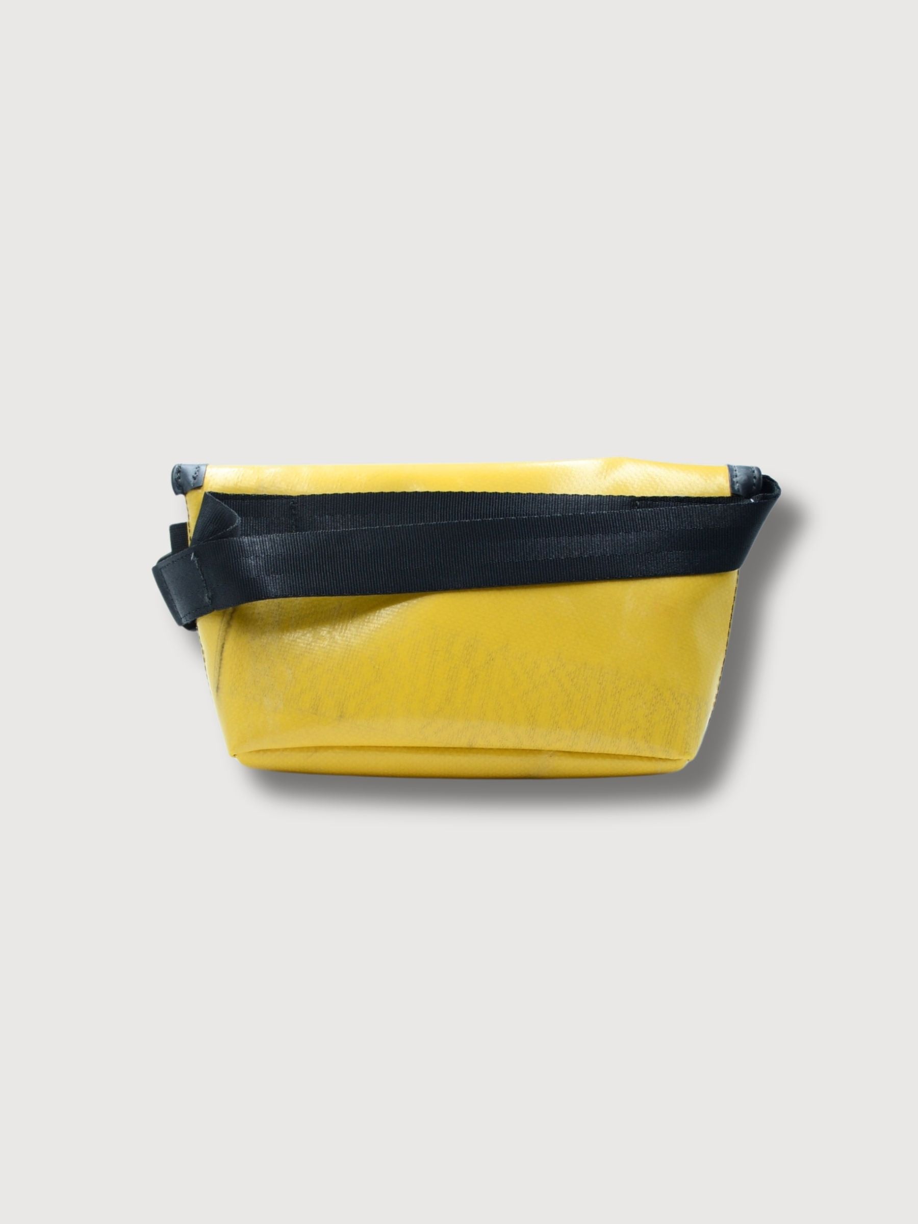 BASSO DI MESSENGER F41 Hawaii cinque-0 giallo e rosso in teli per camion usati | Freitag