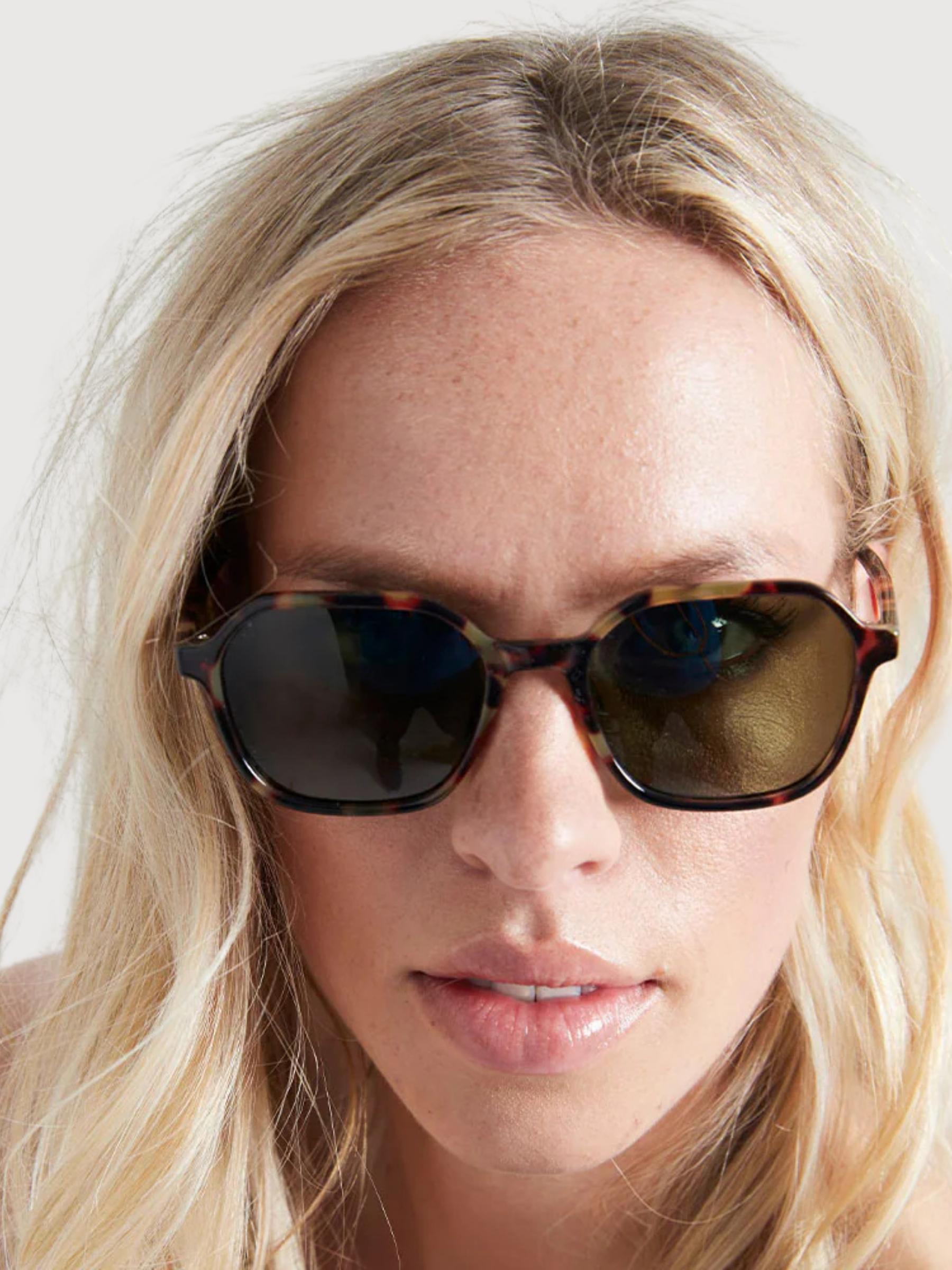 Umweltfreundliche Sonnenbrille aus recyceltem PET | Parafina