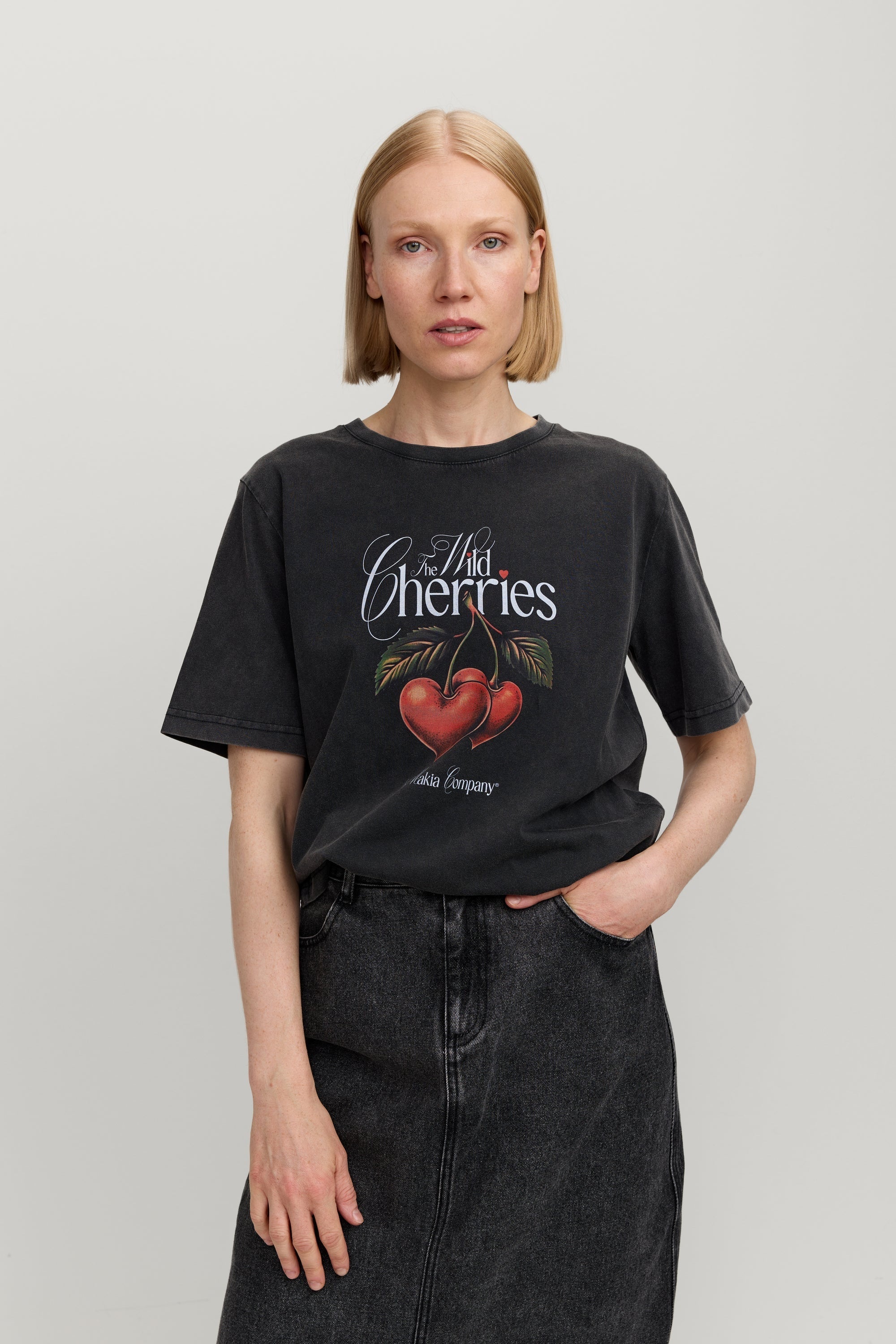 Cherise Women's T-Shirt – Washed Black | Makia