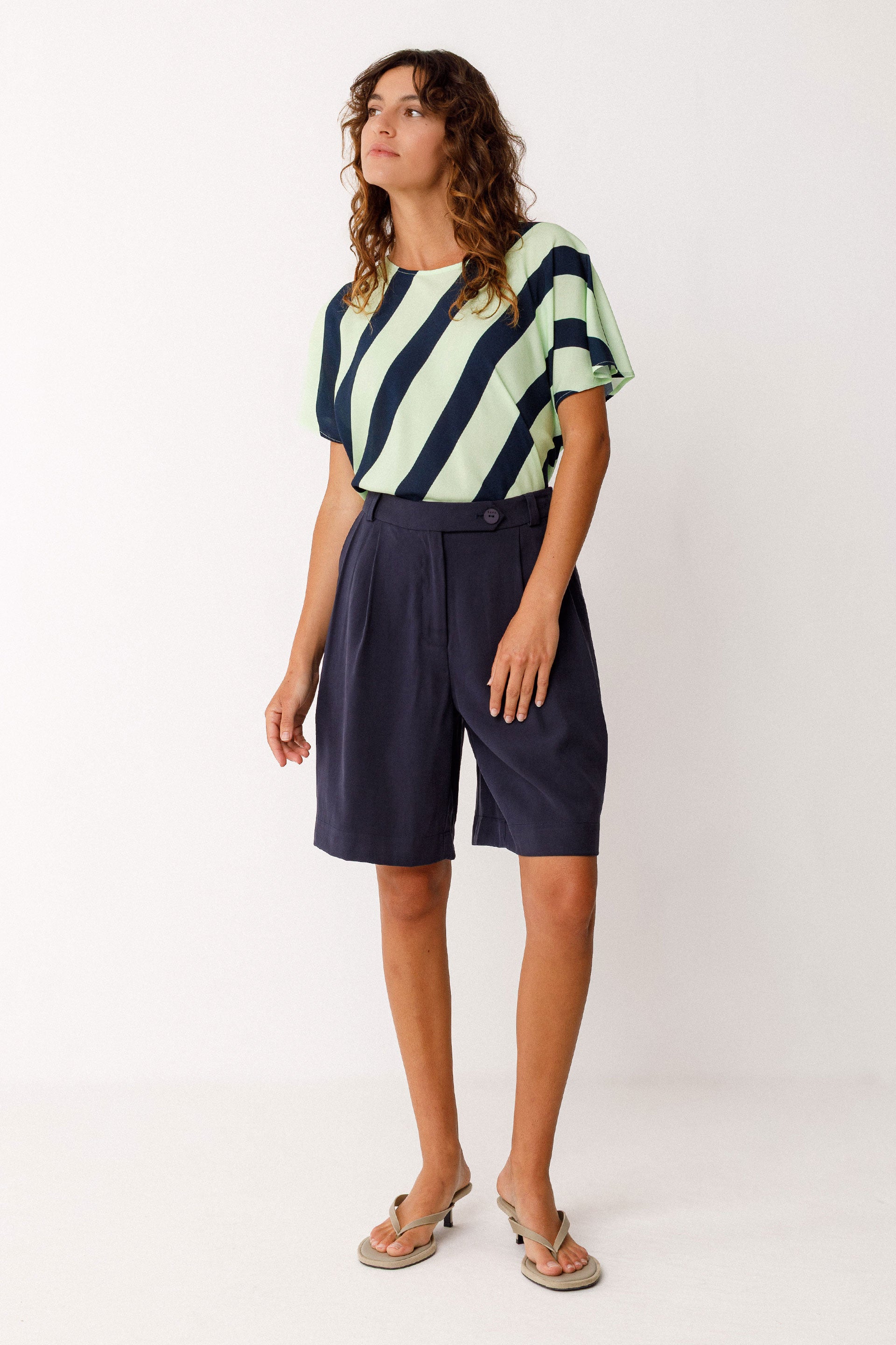 Bermuda Trouser Laida Navy Woman | Skfk
